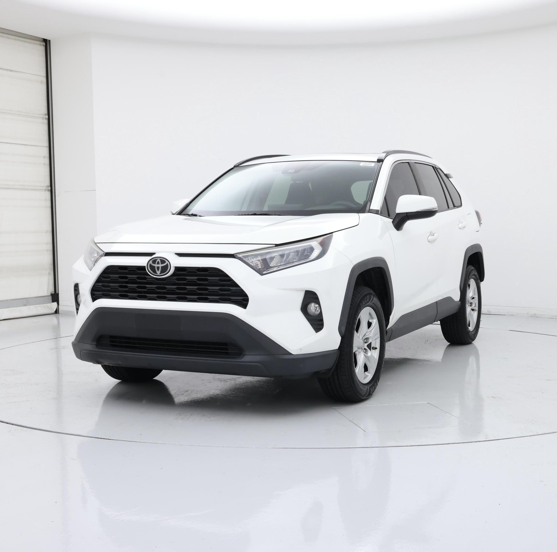 Thumbnail: 2019 Toyota RAV4 - 4