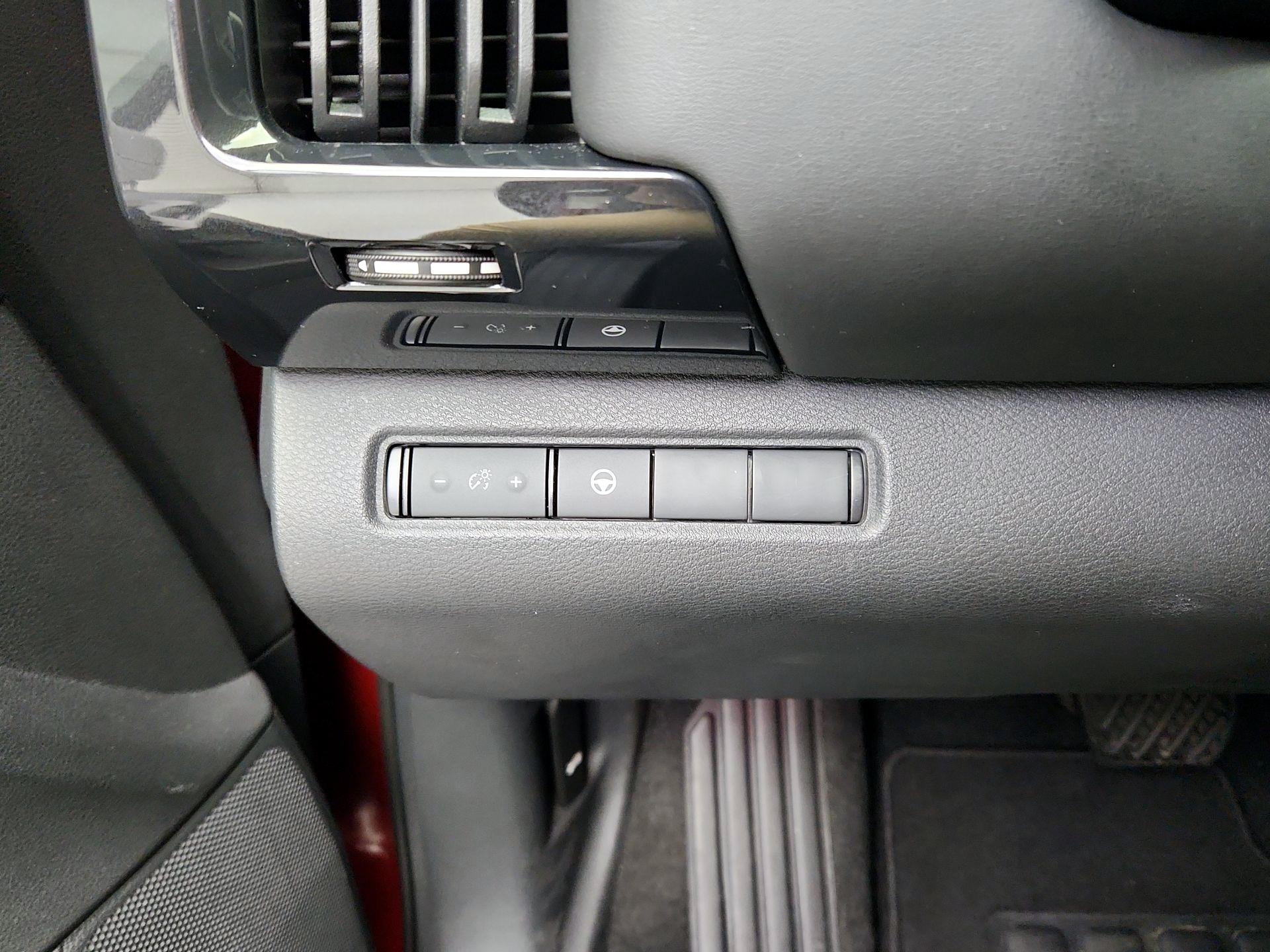 Thumbnail: 2022 Nissan Pathfinder - 13