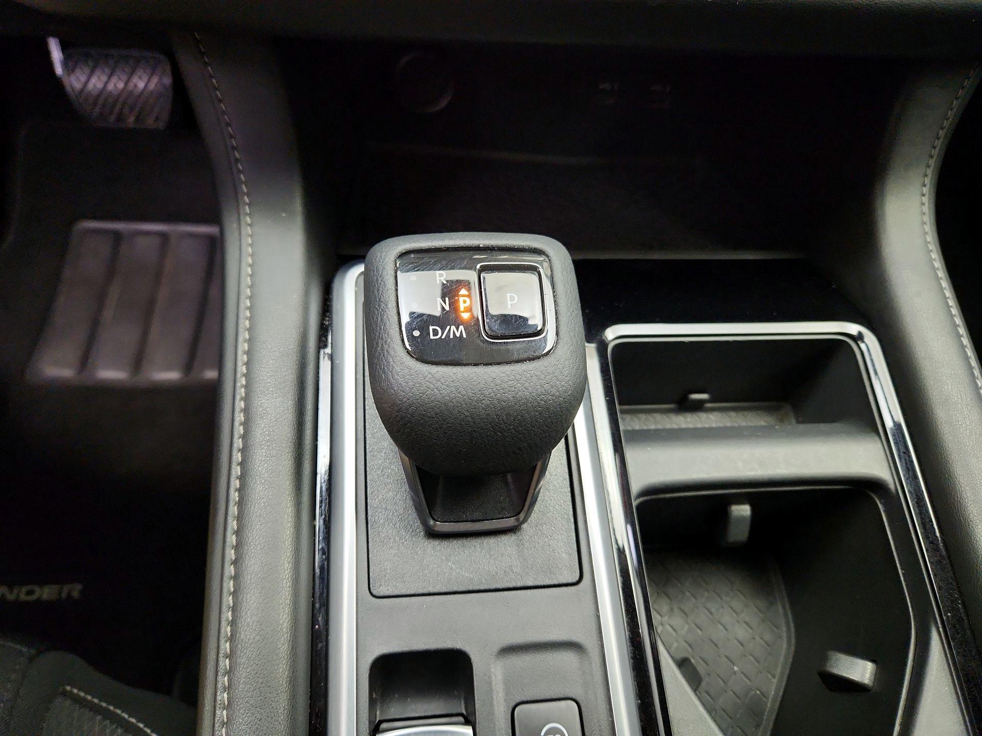 Thumbnail: 2022 Nissan Pathfinder - 17