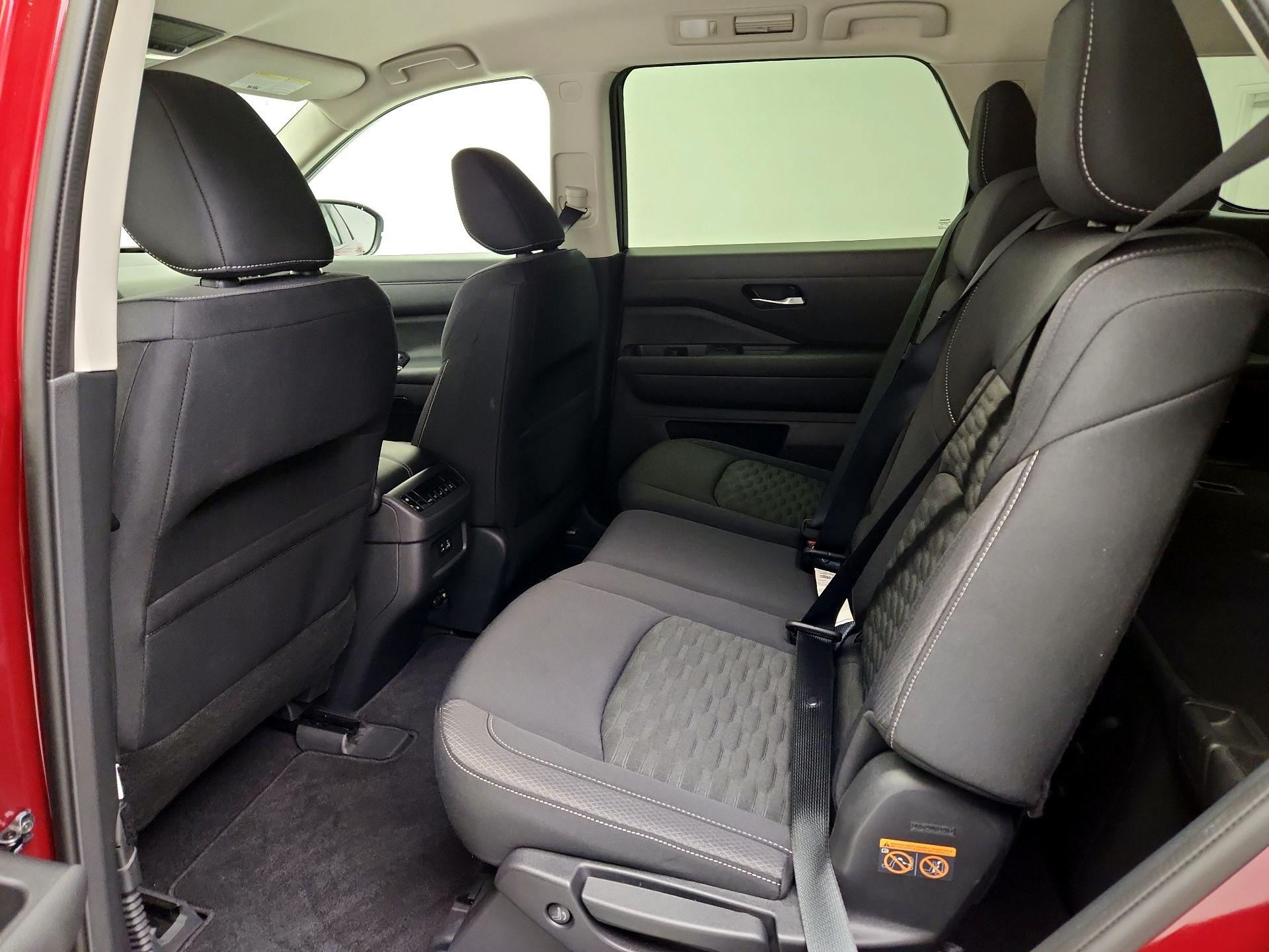 Thumbnail: 2022 Nissan Pathfinder - 19