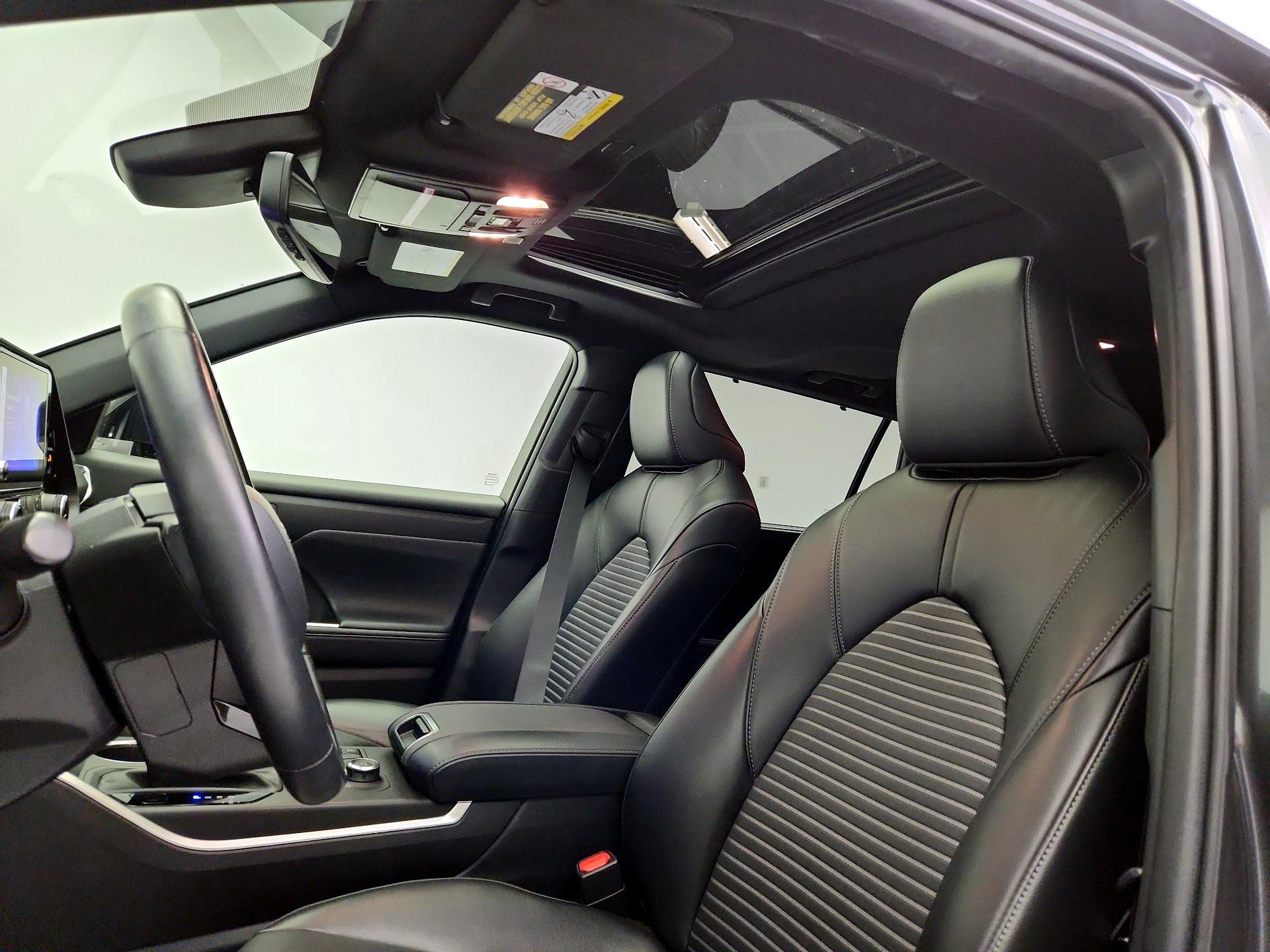 Thumbnail: 2023 Toyota Highlander - 20