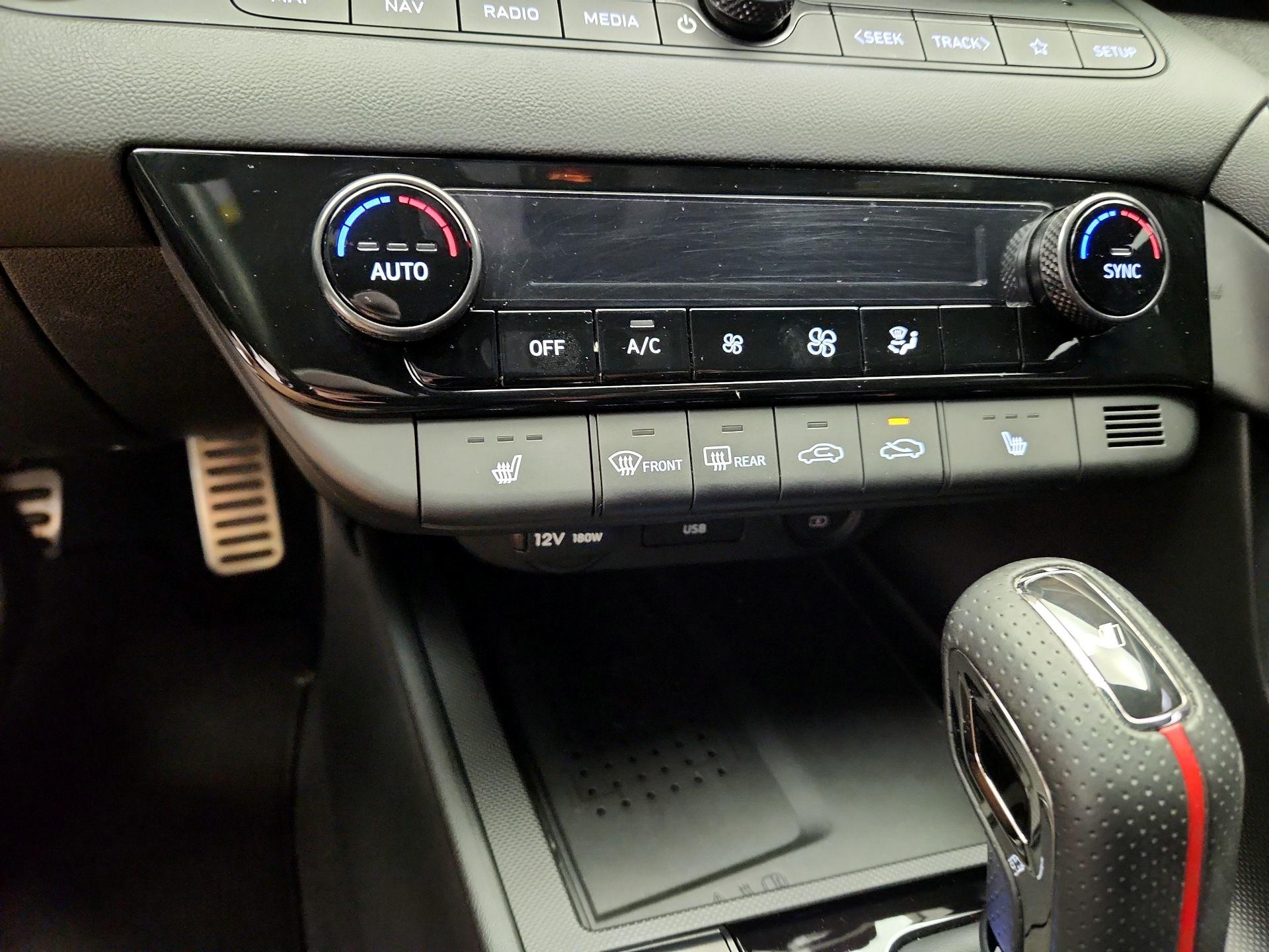 Thumbnail: 2023 Hyundai Elantra - 17