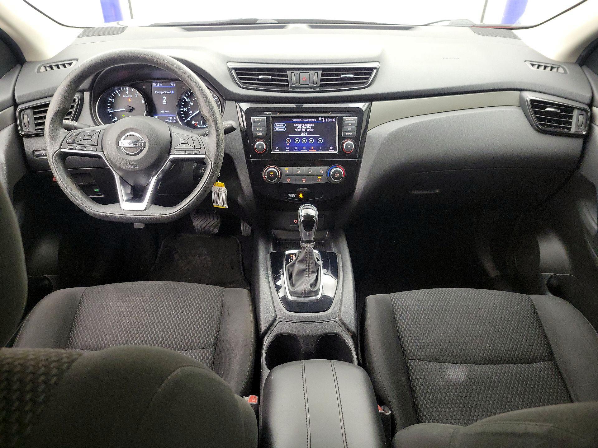 Thumbnail: 2019 Nissan Rogue Sport - 9