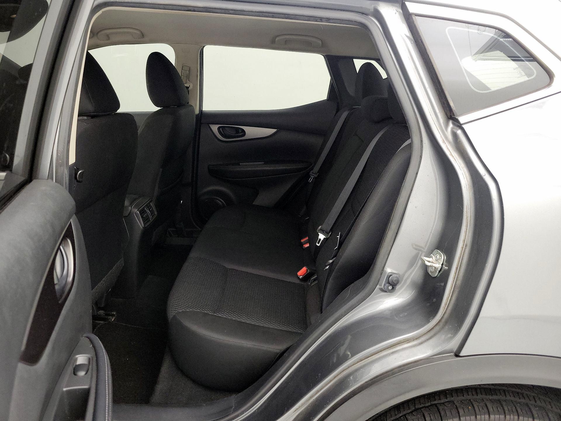 Thumbnail: 2019 Nissan Rogue Sport - 19