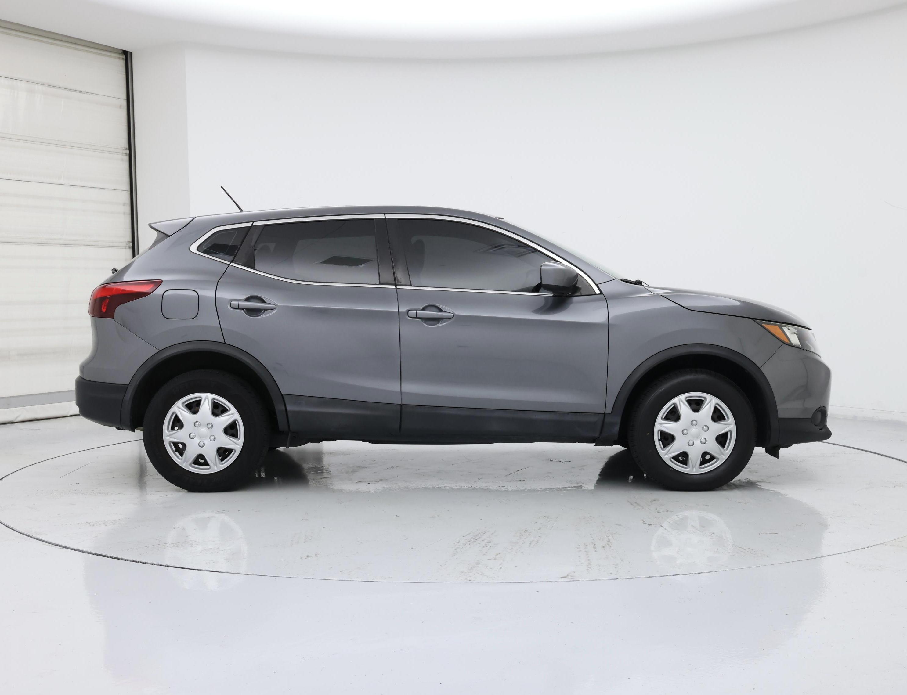 Thumbnail: 2019 Nissan Rogue Sport - 7