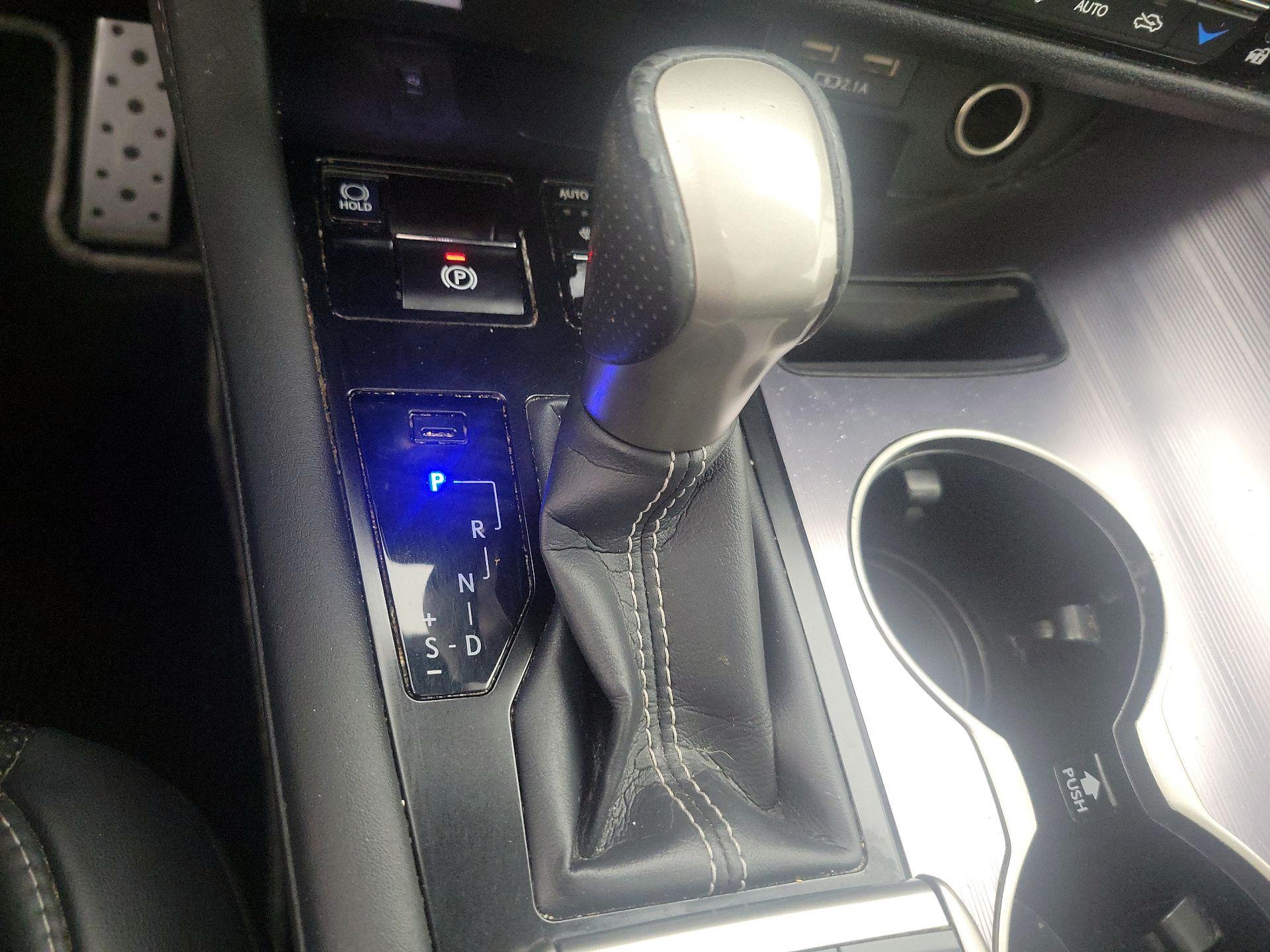 Thumbnail: 2022 Lexus RX - 18