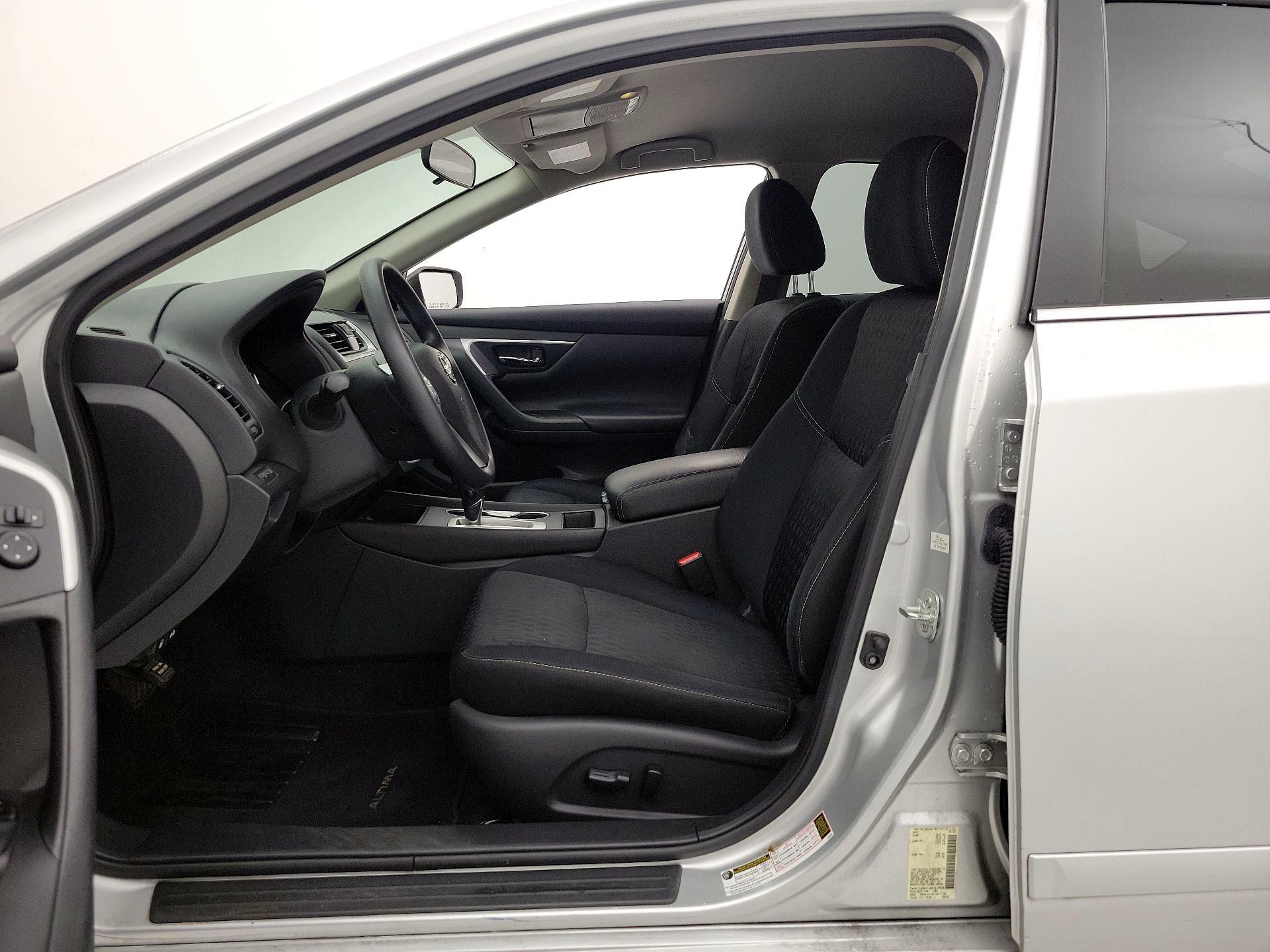 Thumbnail: 2018 Nissan Altima - 11