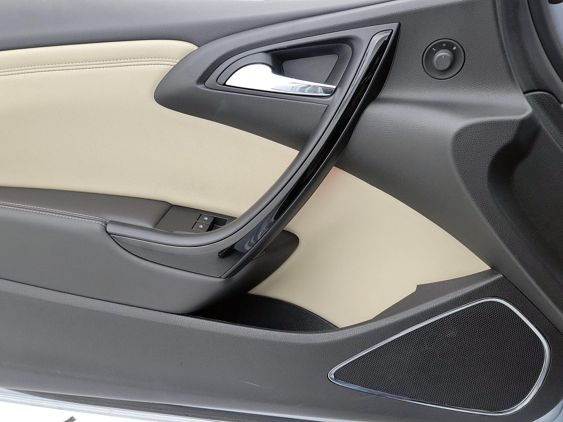 Thumbnail: 2018 Buick Cascada - 12