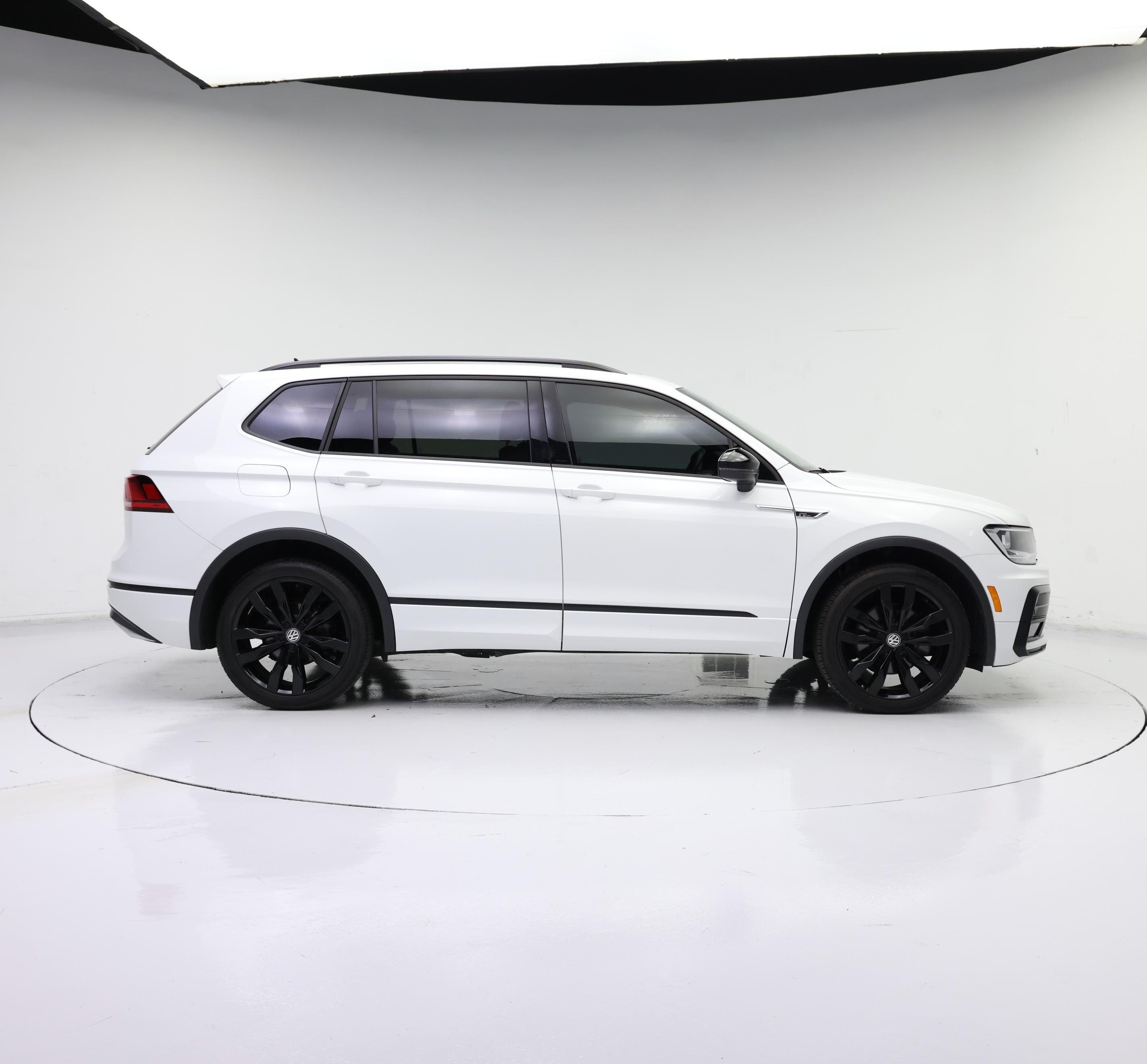 Thumbnail: 2021 Volkswagen Tiguan - 7