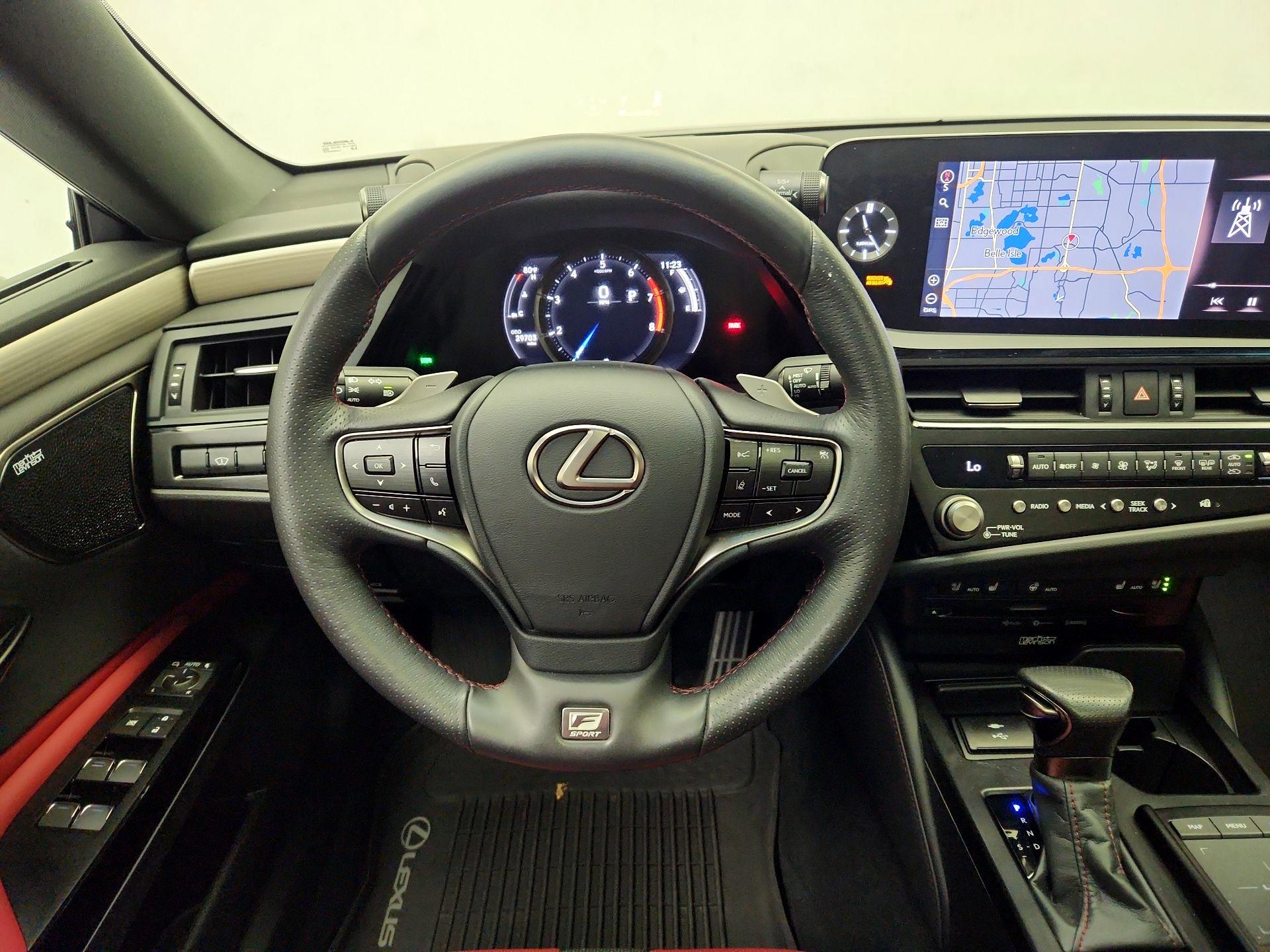 Thumbnail: 2022 Lexus ES - 10