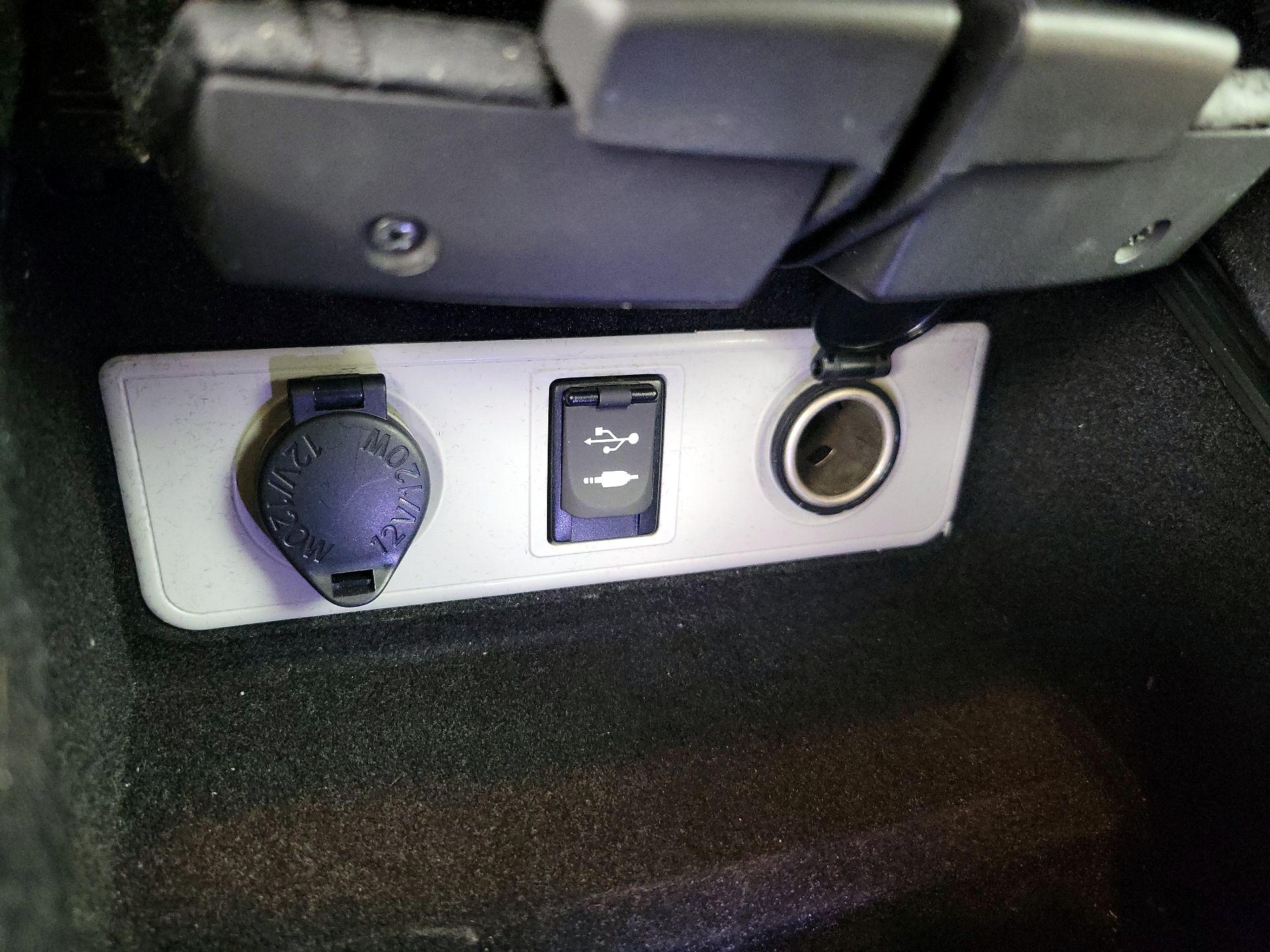 Thumbnail: 2015 Toyota Avalon - 19