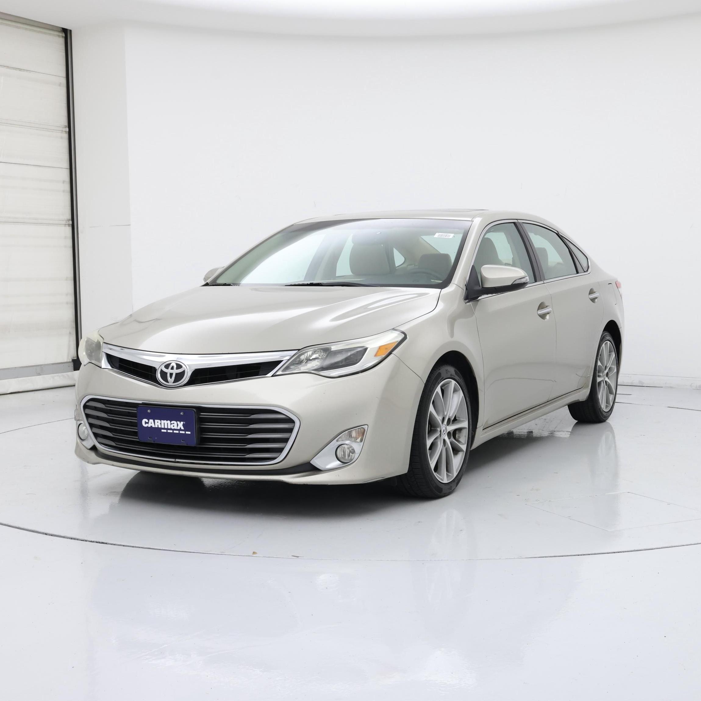 Thumbnail: 2015 Toyota Avalon - 4