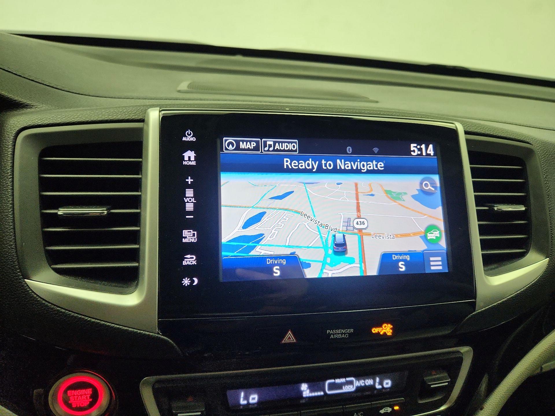 Thumbnail: 2017 Honda Pilot - 14