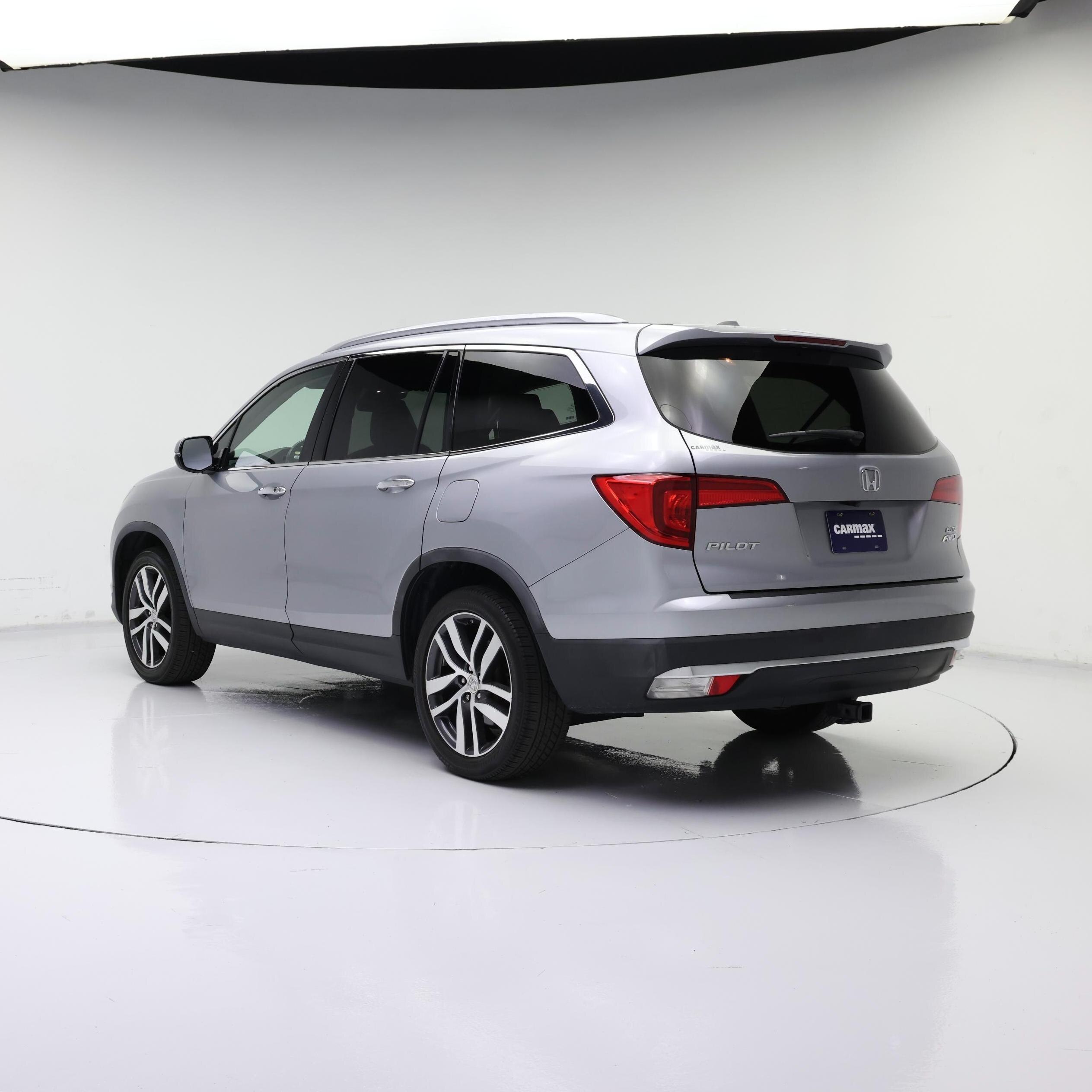 Thumbnail: 2017 Honda Pilot - 2