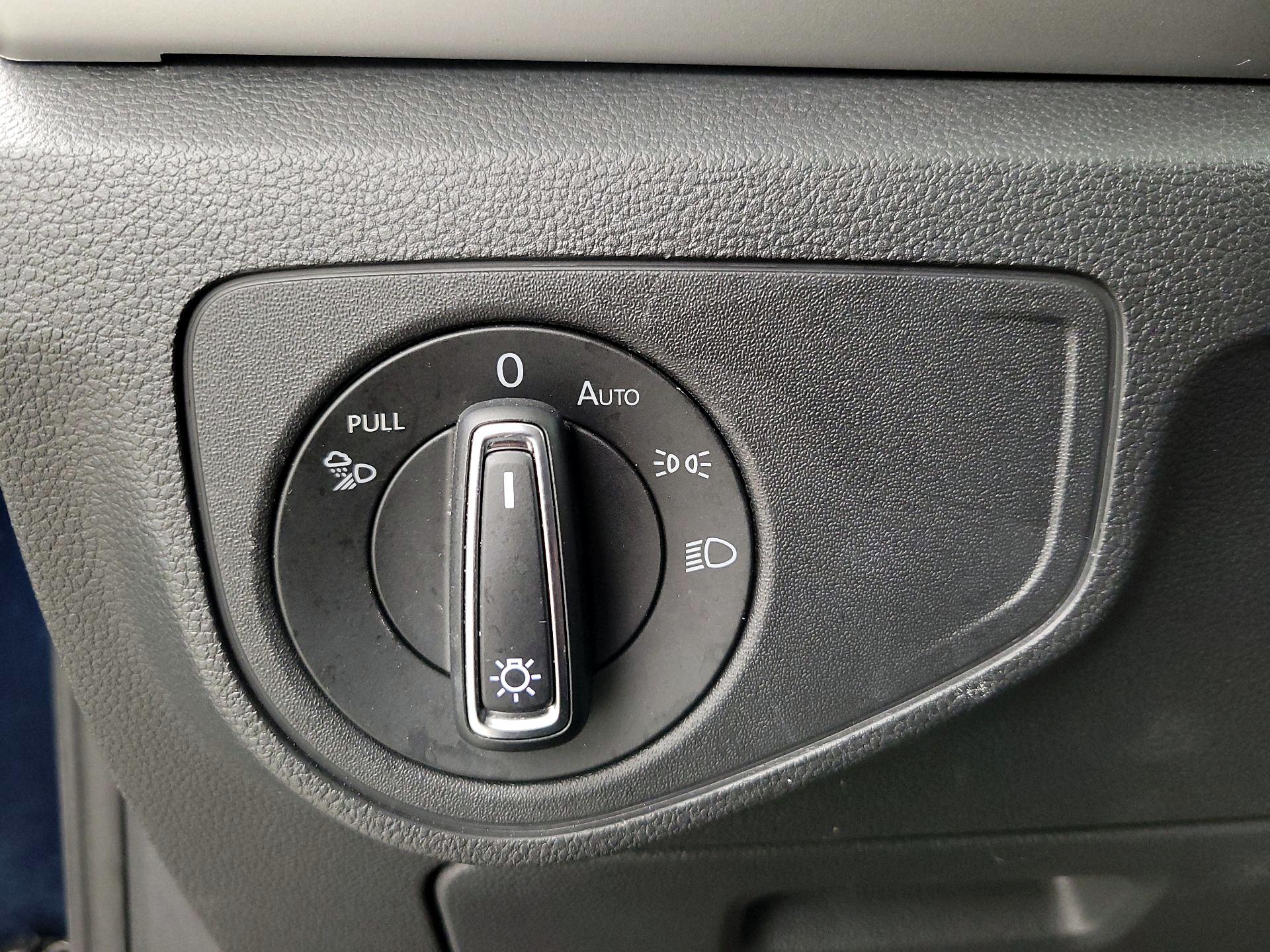 Thumbnail: 2022 Volkswagen Atlas - 13