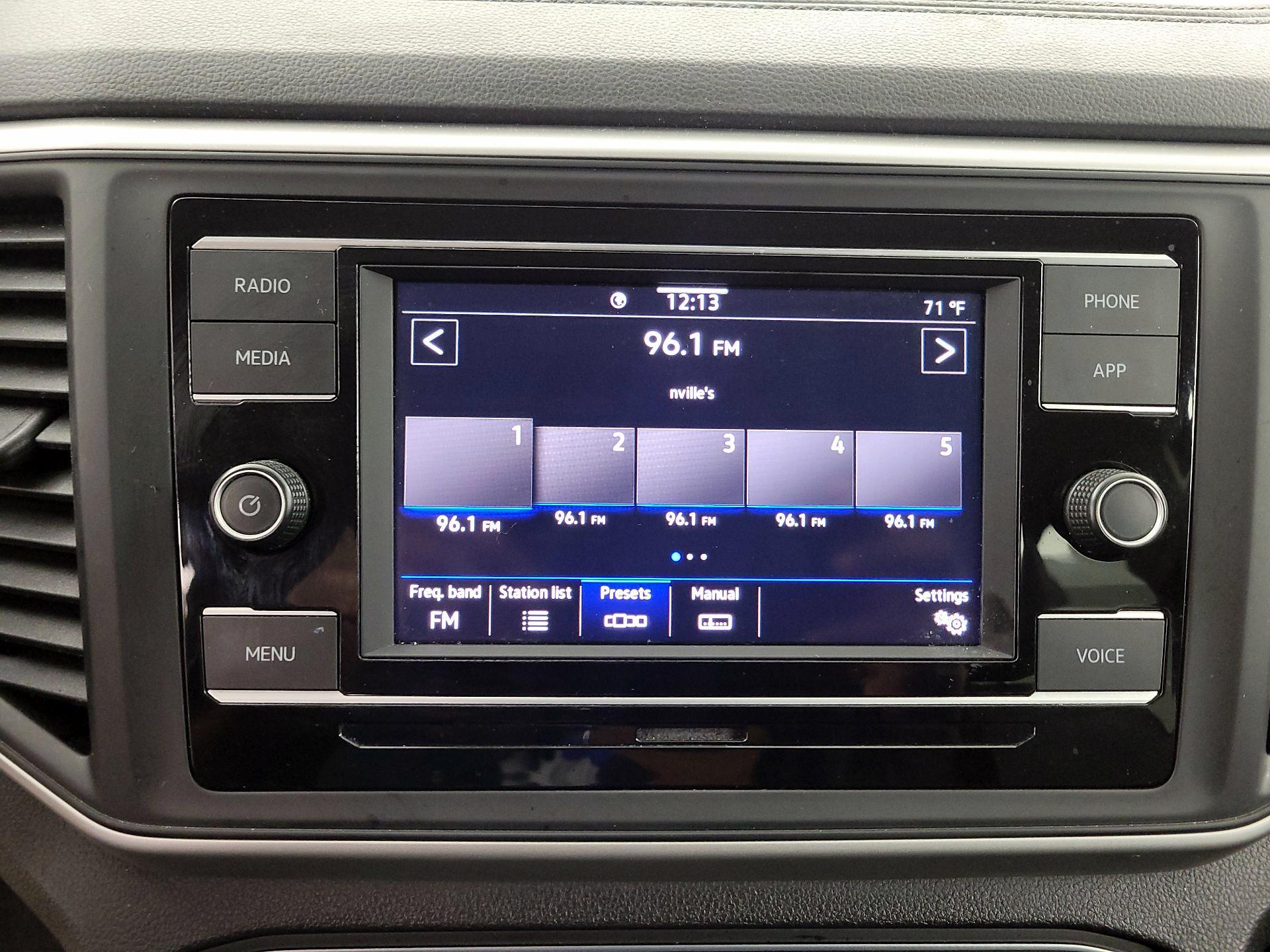 Thumbnail: 2022 Volkswagen Atlas - 15