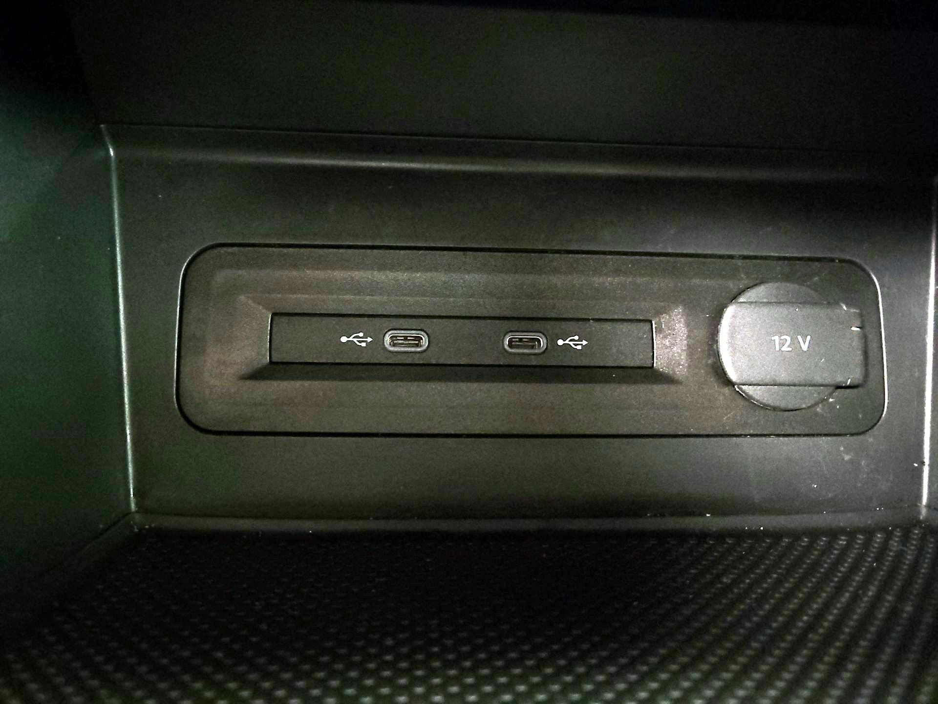 Thumbnail: 2022 Volkswagen Atlas - 18