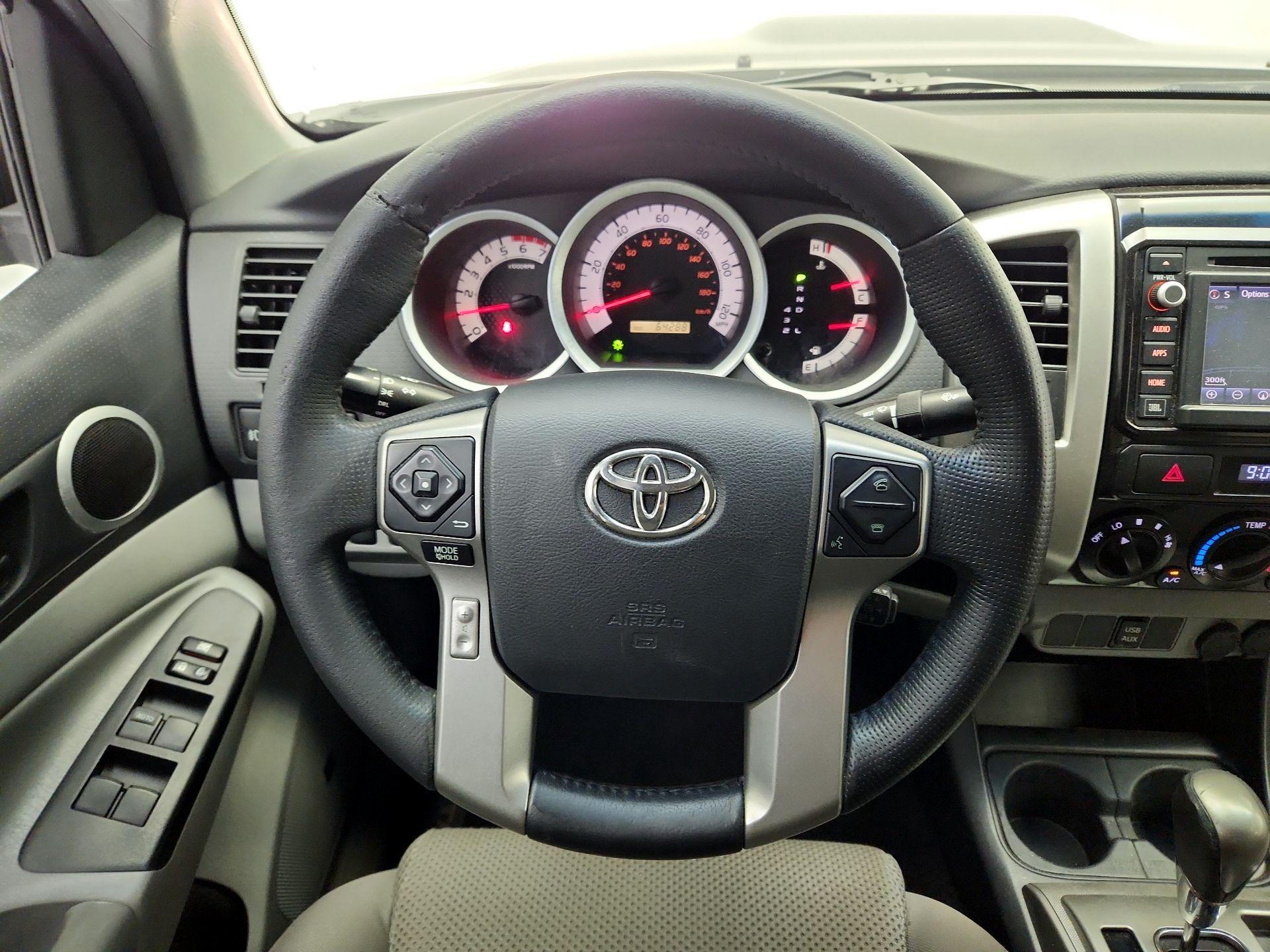 Thumbnail: 2014 Toyota Tacoma - 10