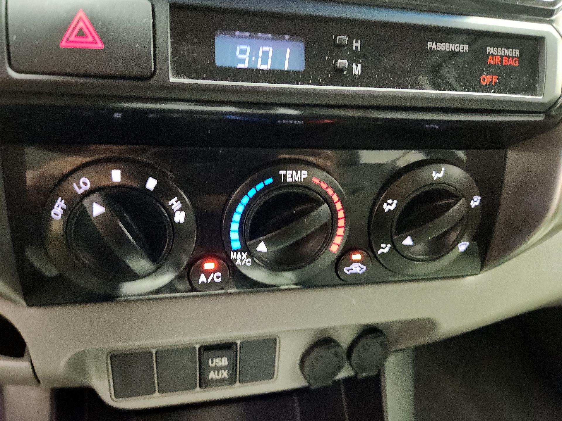 Thumbnail: 2014 Toyota Tacoma - 17