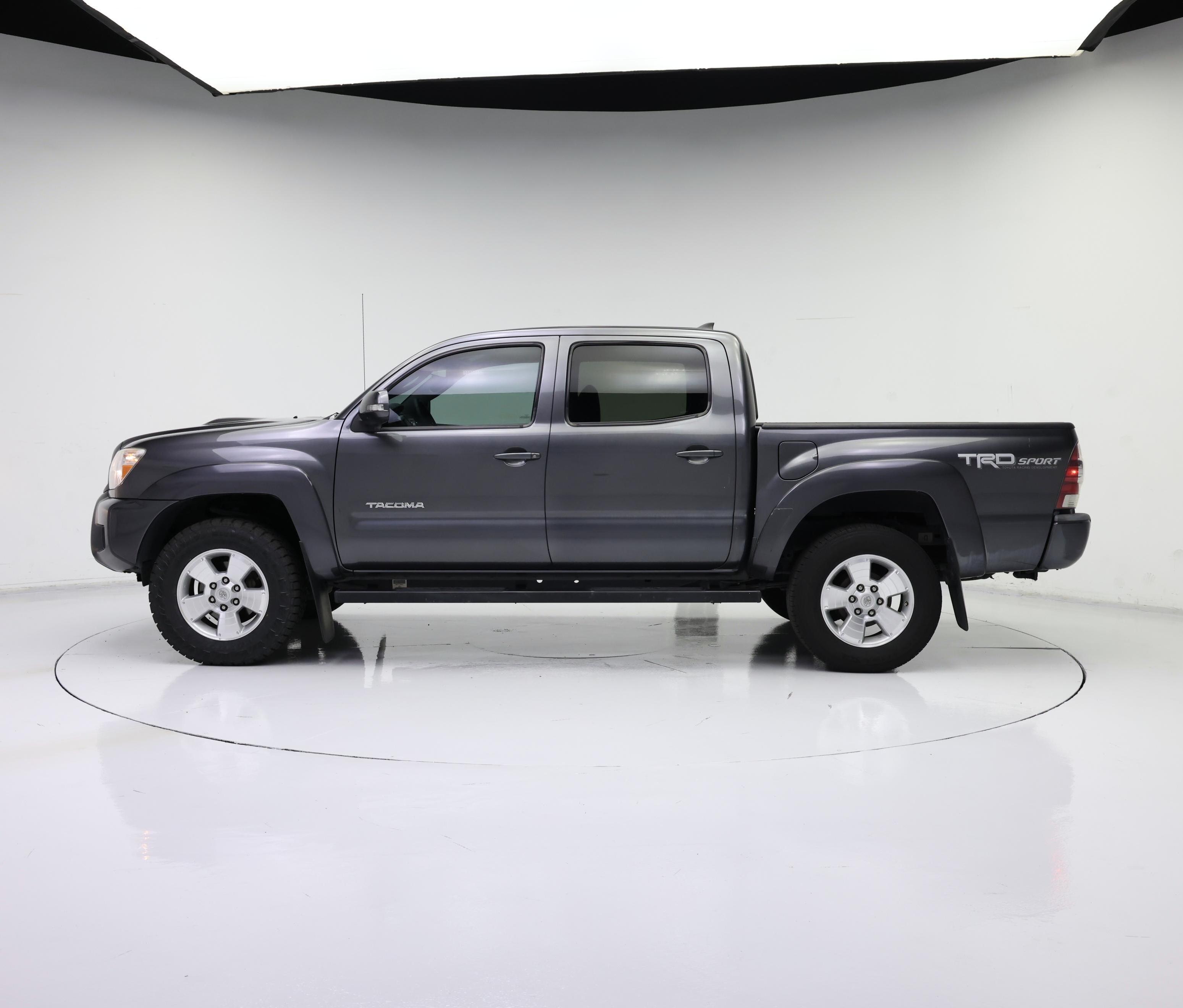 Thumbnail: 2014 Toyota Tacoma - 3