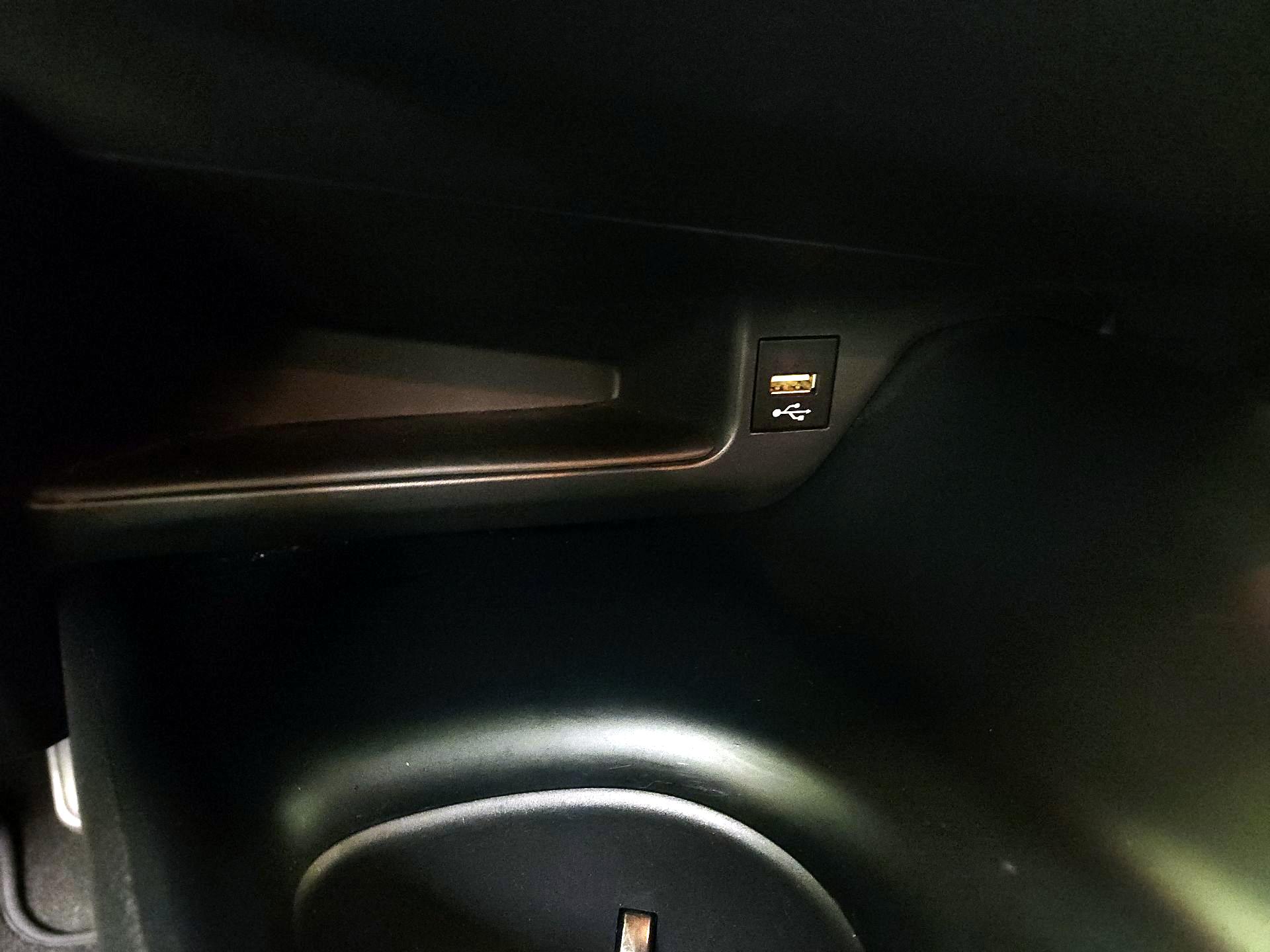 Thumbnail: 2020 Toyota C-HR - 18