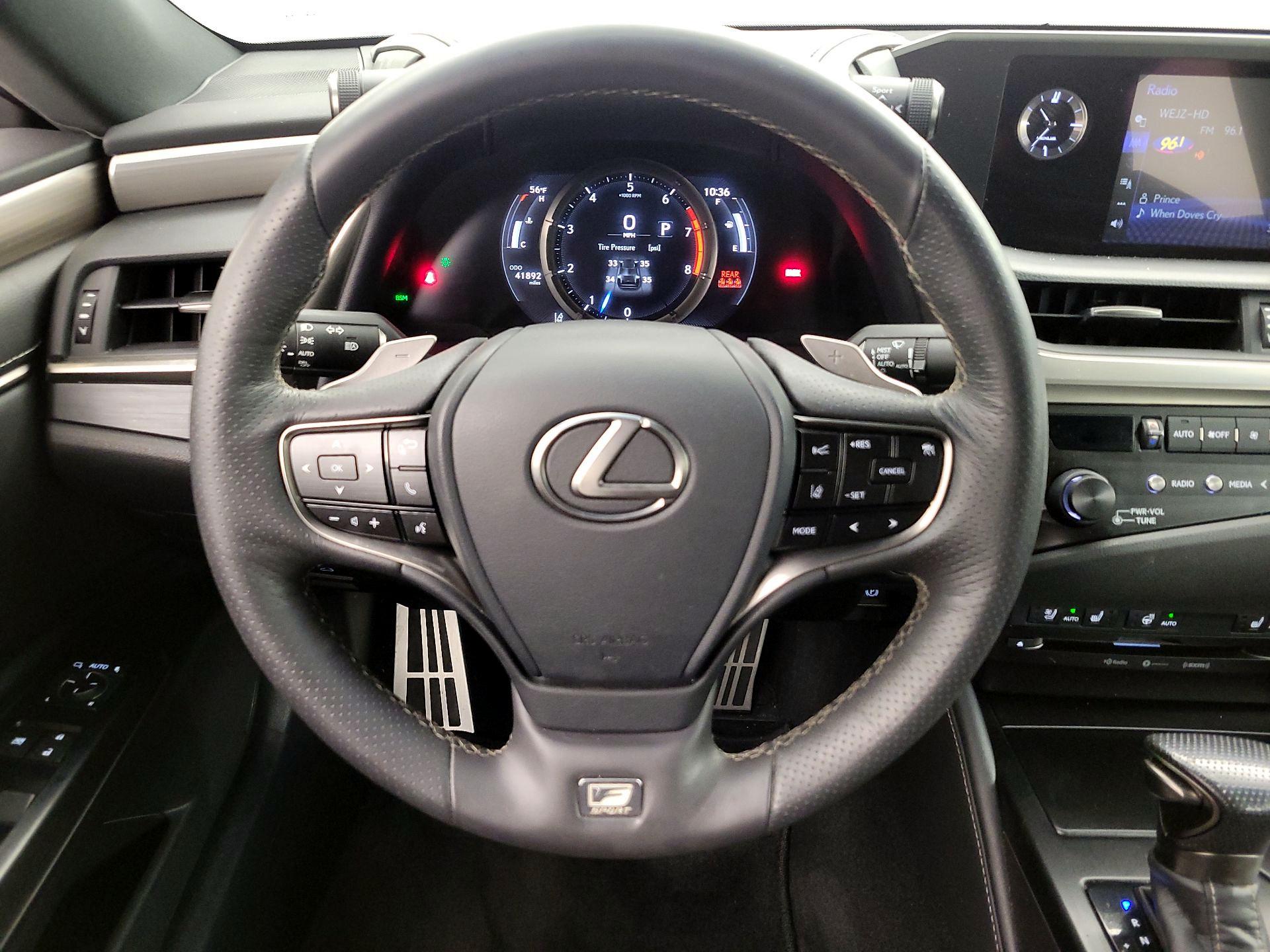 Thumbnail: 2020 Lexus ES - 10