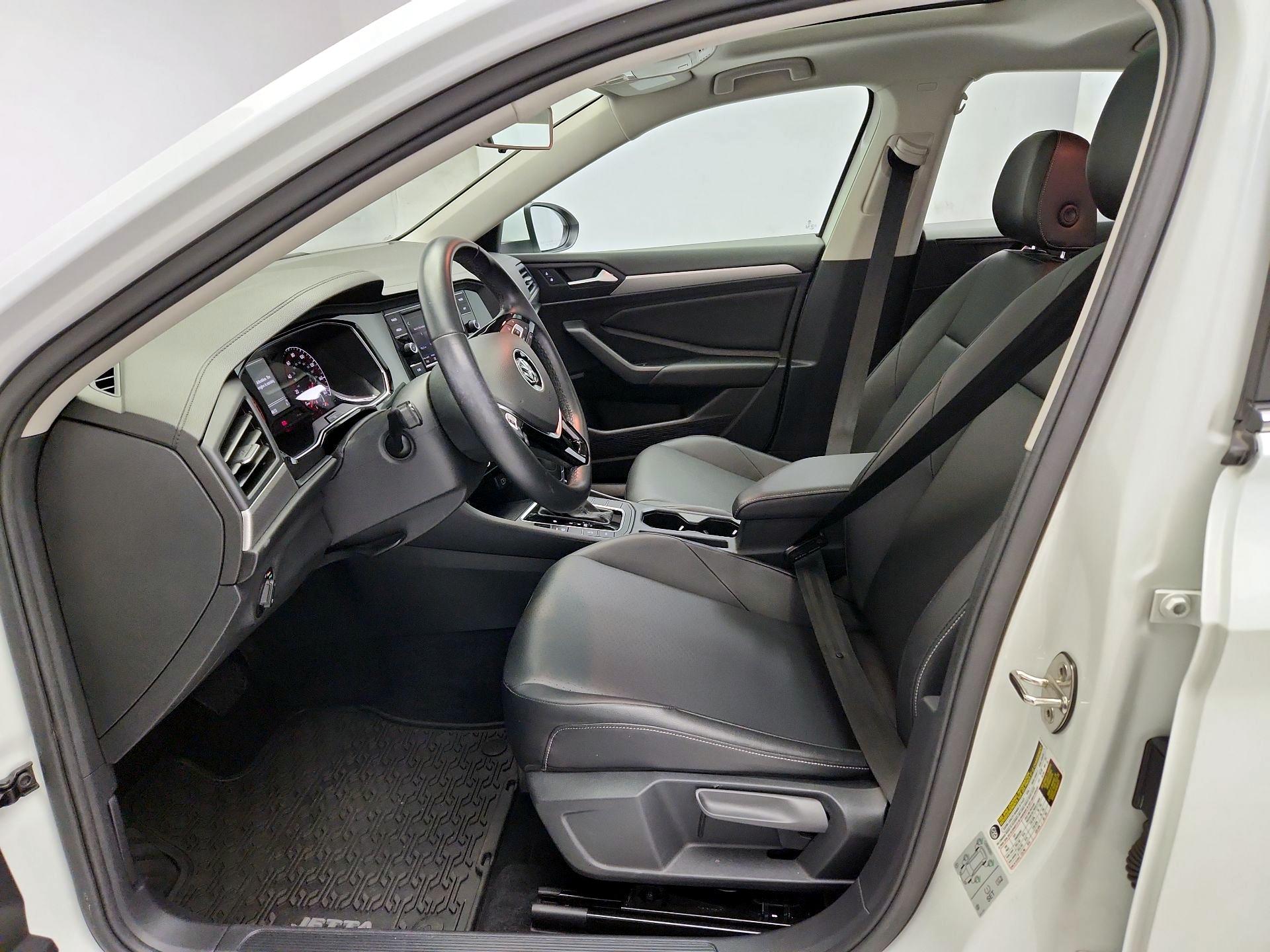 Thumbnail: 2019 Volkswagen Jetta - 11