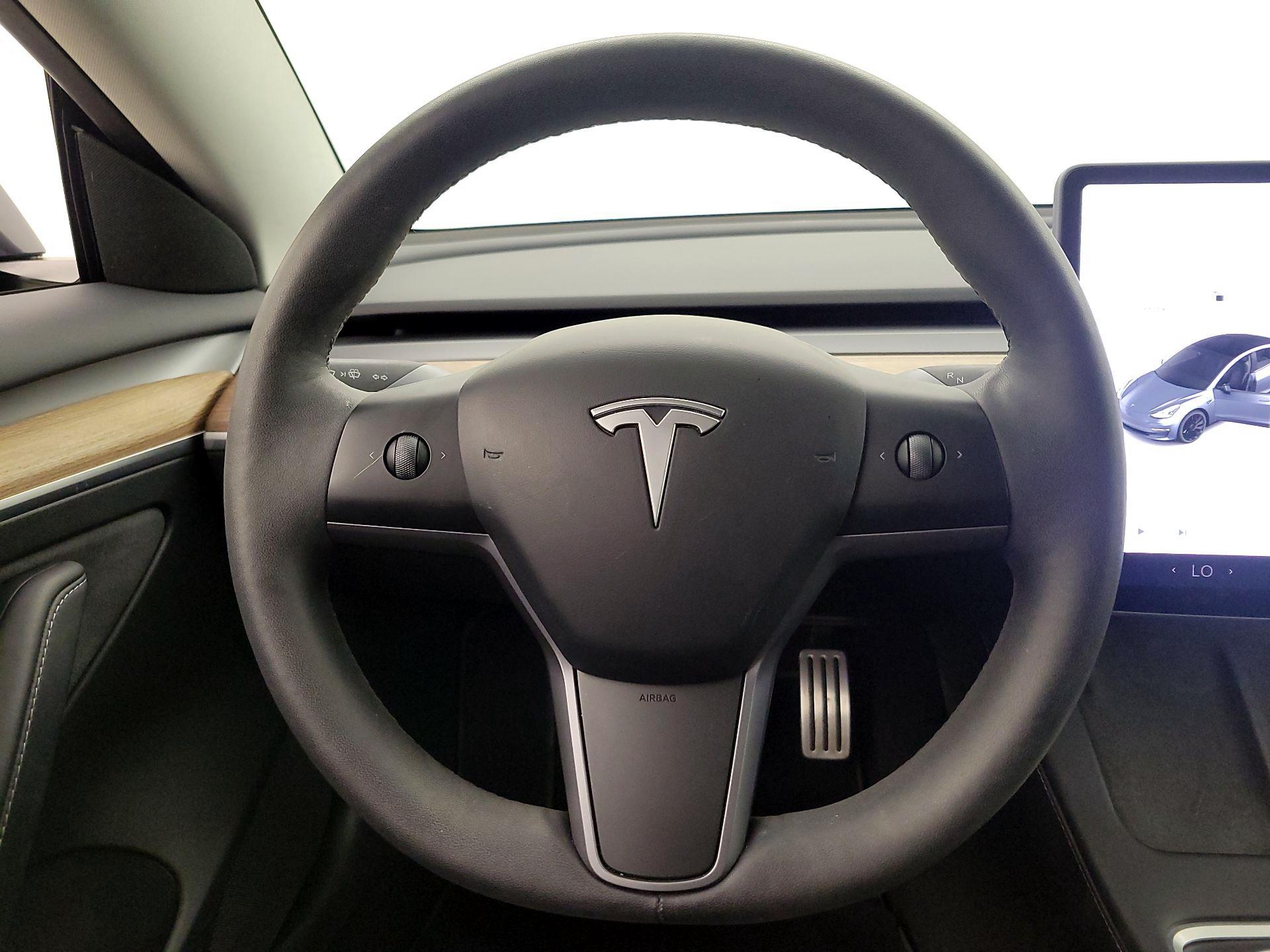 Thumbnail: 2023 Tesla Model 3 - 10