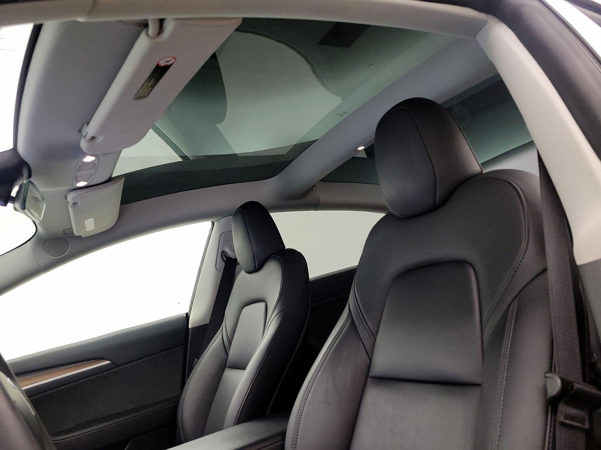 Thumbnail: 2023 Tesla Model 3 - 19