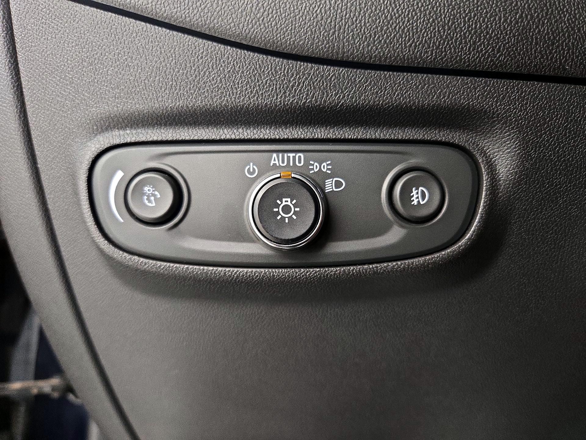 Thumbnail: 2020 Chevrolet Equinox - 13