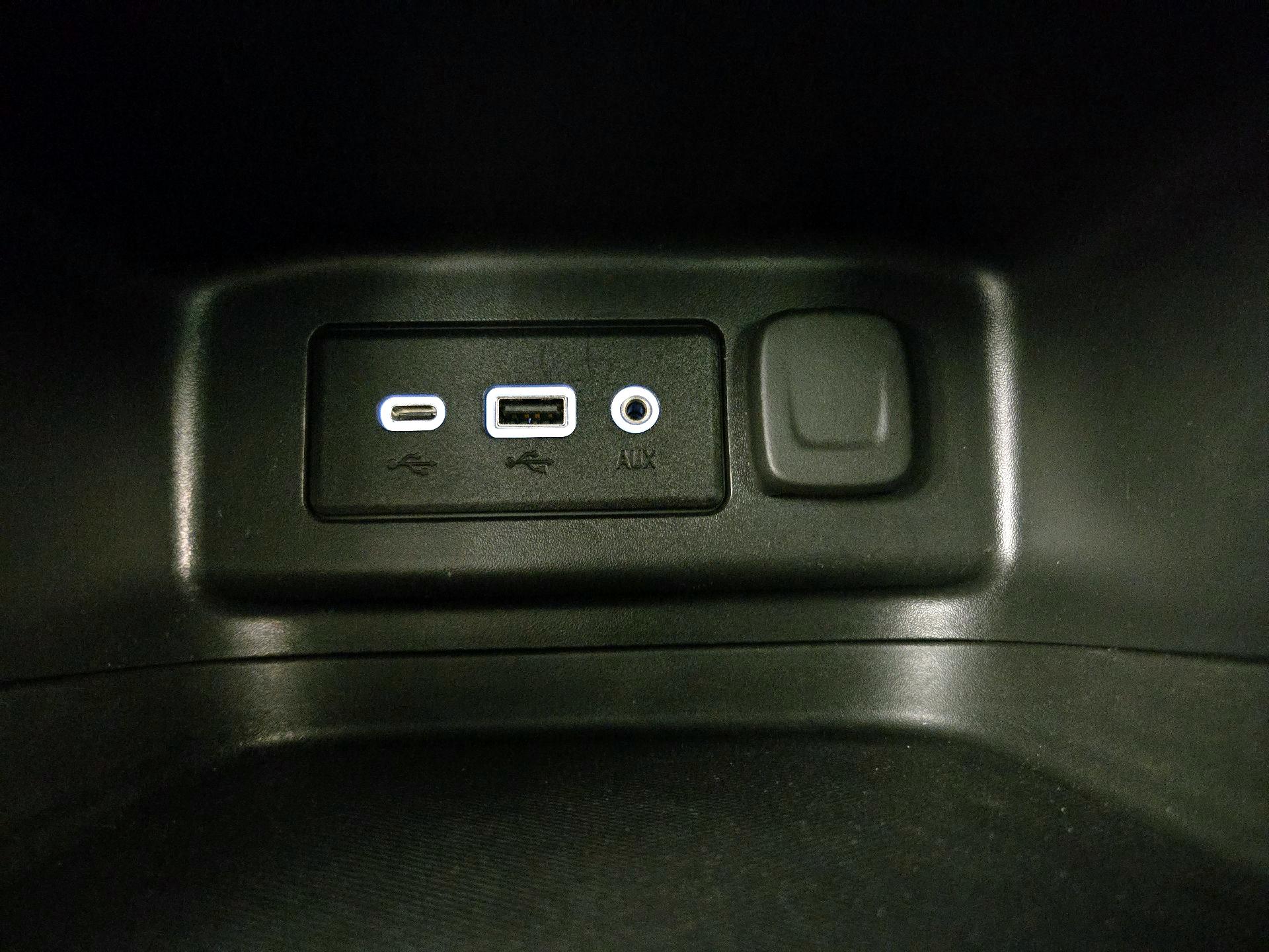 Thumbnail: 2020 Chevrolet Equinox - 18