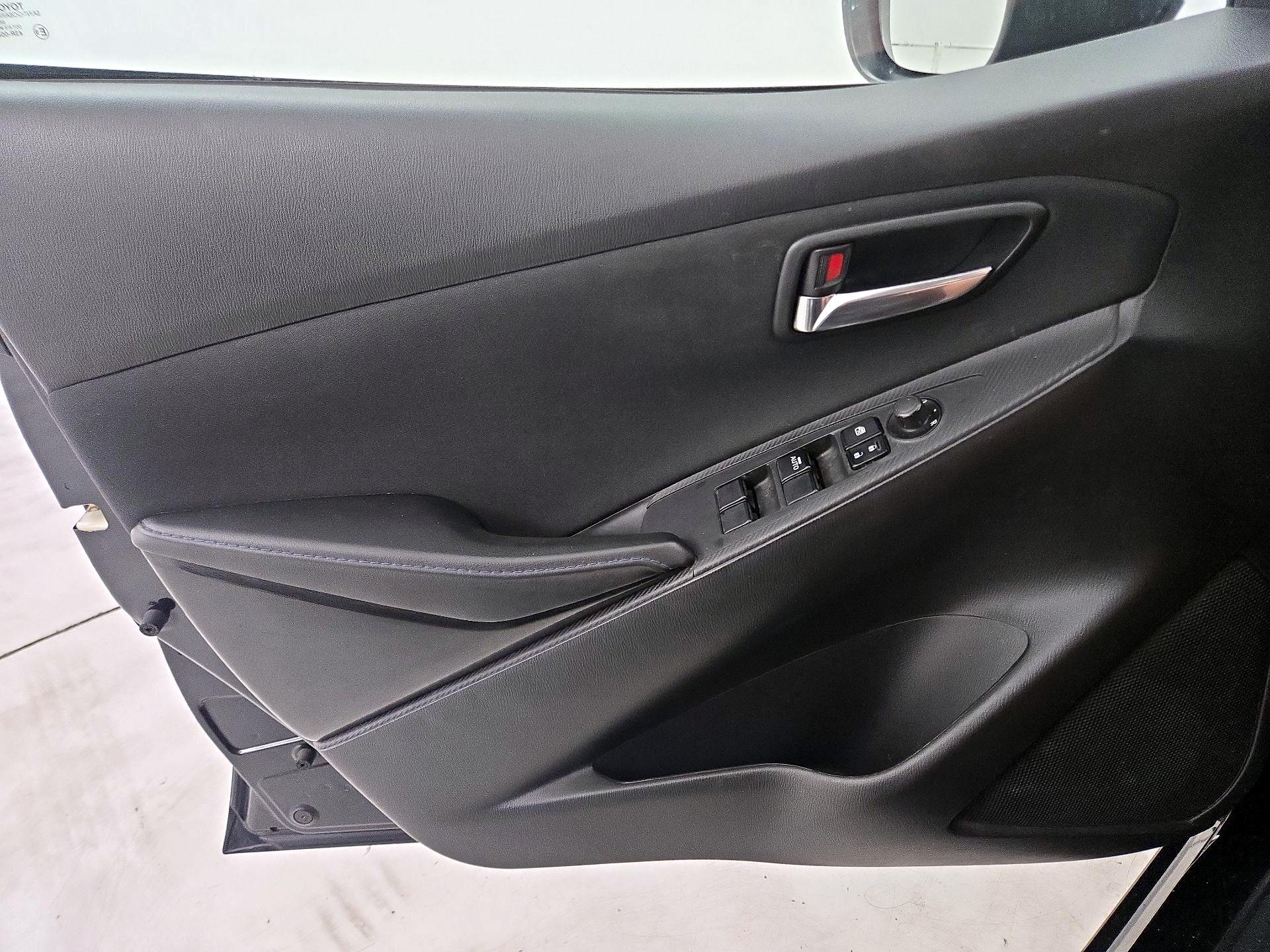 Thumbnail: 2017 Toyota Yaris iA - 12