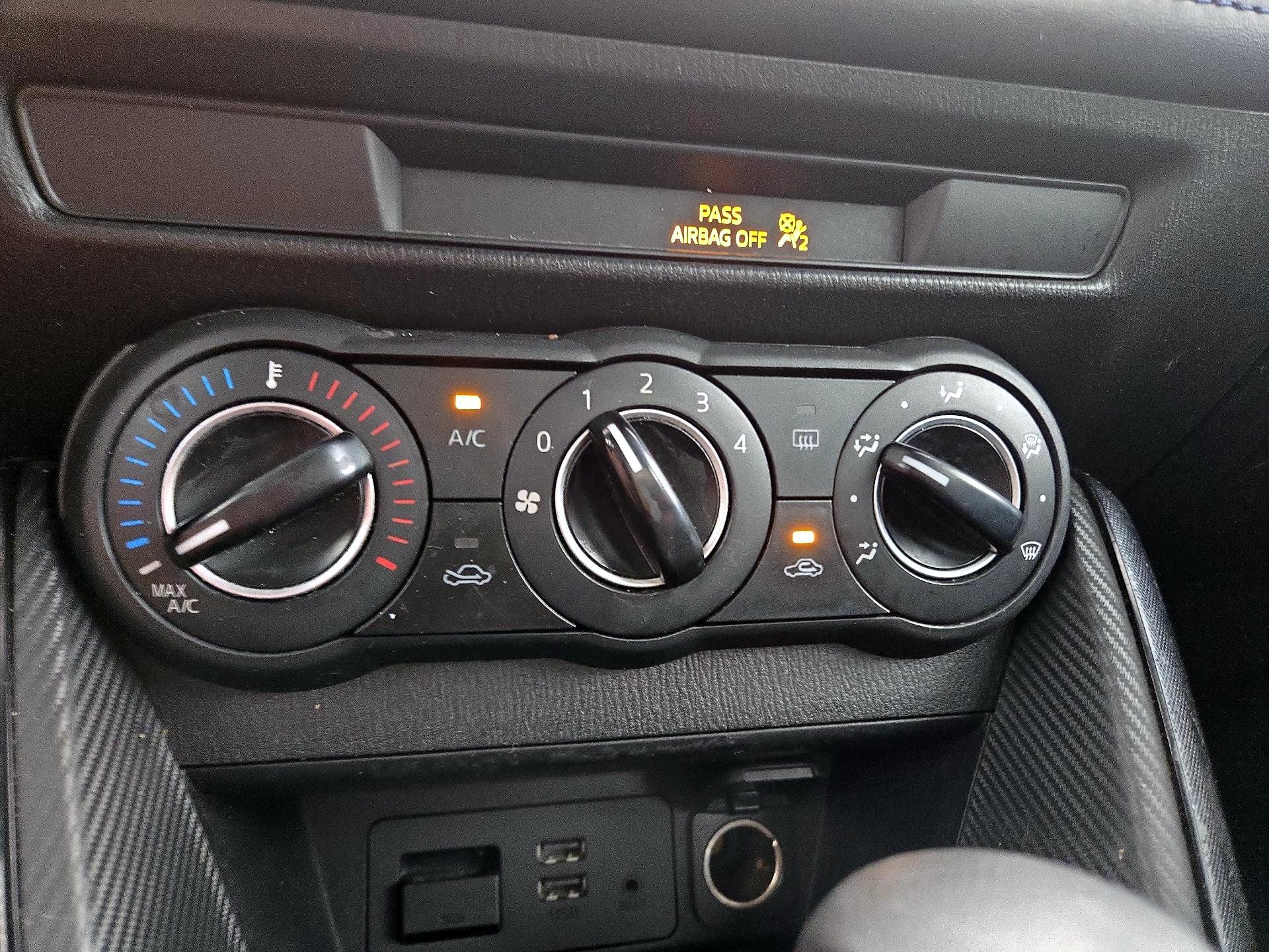 Thumbnail: 2017 Toyota Yaris iA - 16