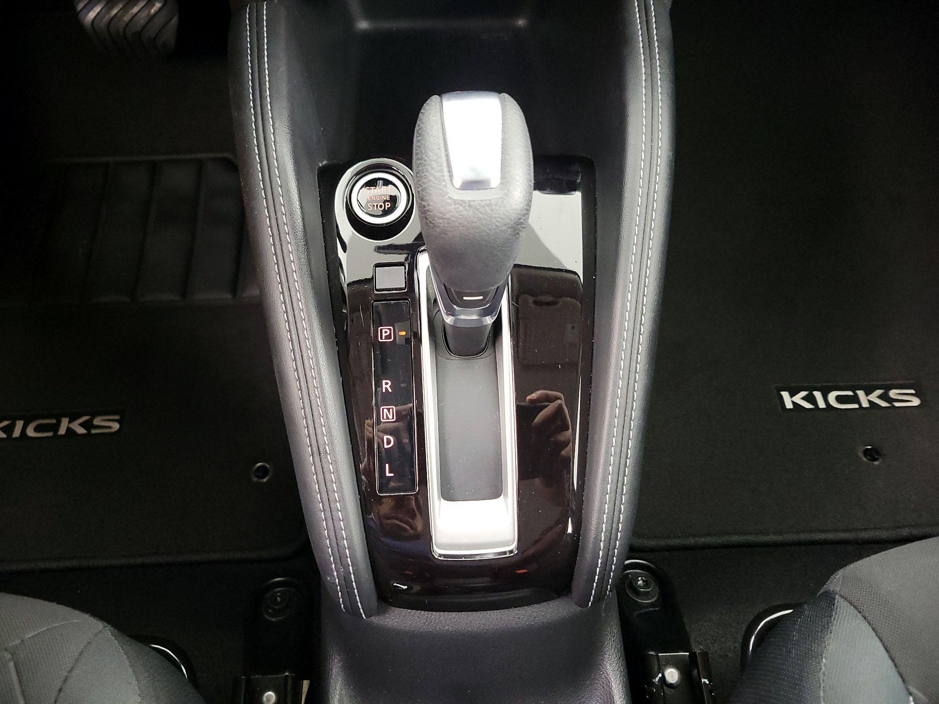 Thumbnail: 2020 Nissan Kicks - 16