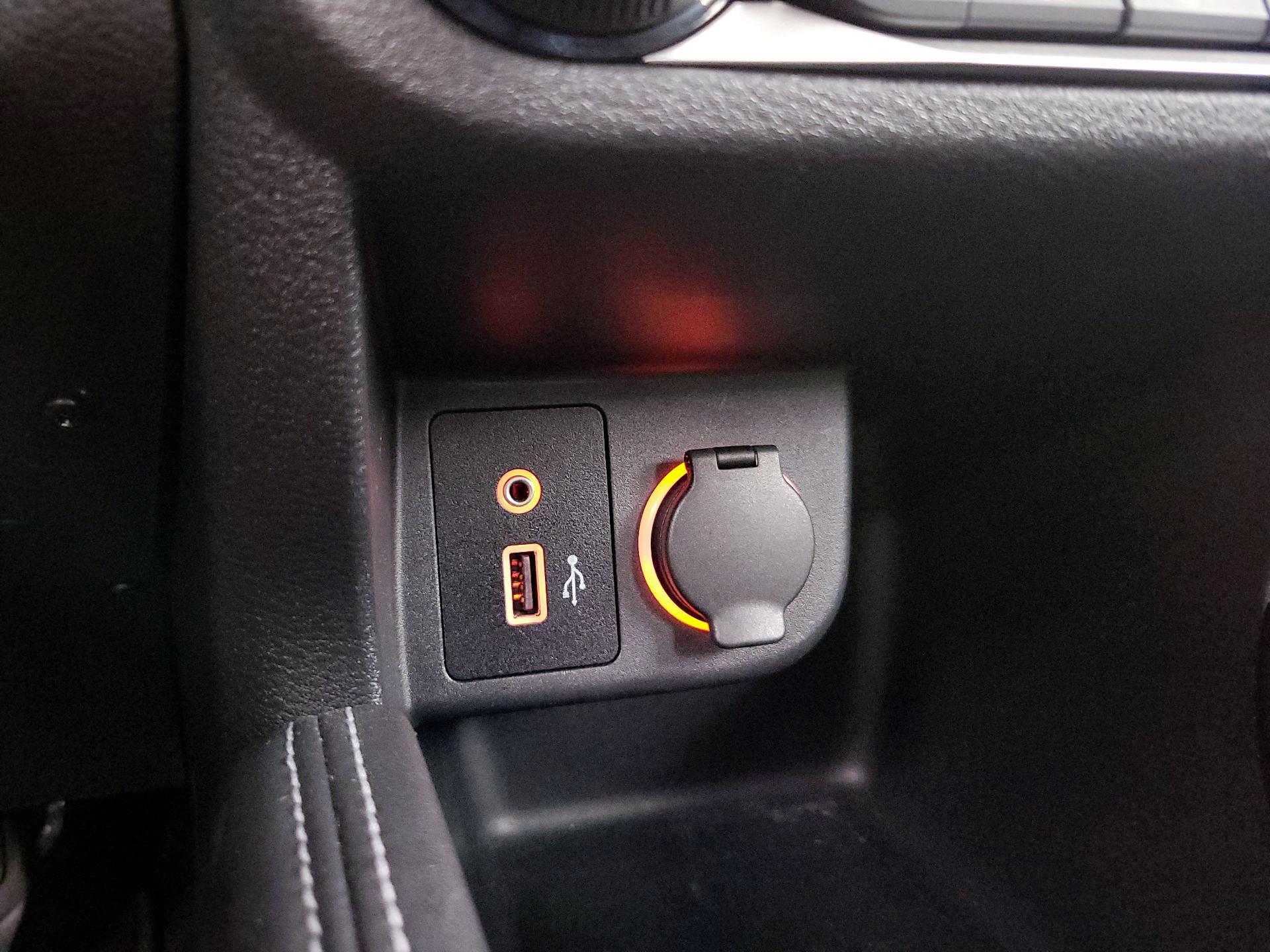 Thumbnail: 2020 Nissan Kicks - 17