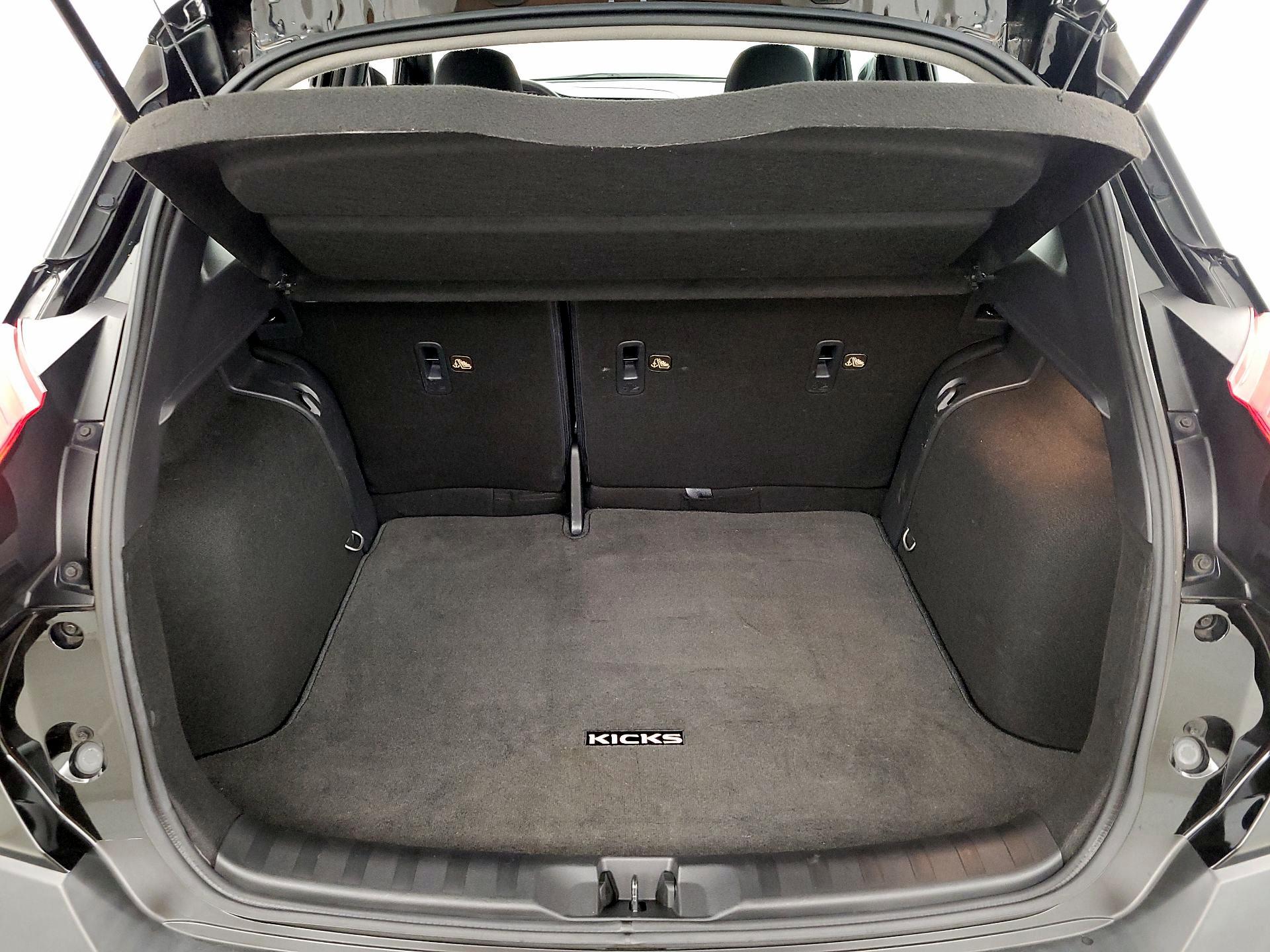 Thumbnail: 2020 Nissan Kicks - 19