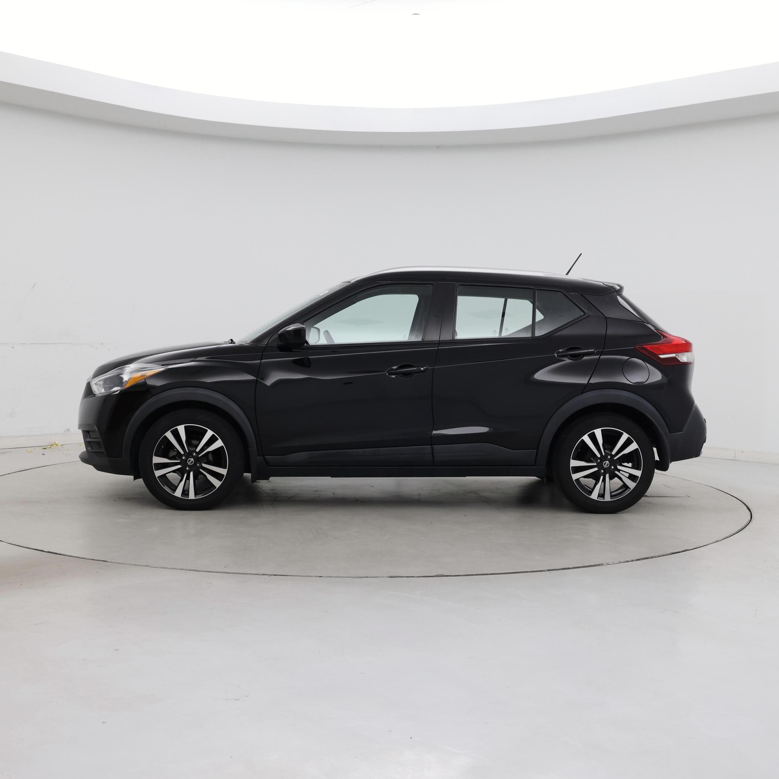 Thumbnail: 2020 Nissan Kicks - 3