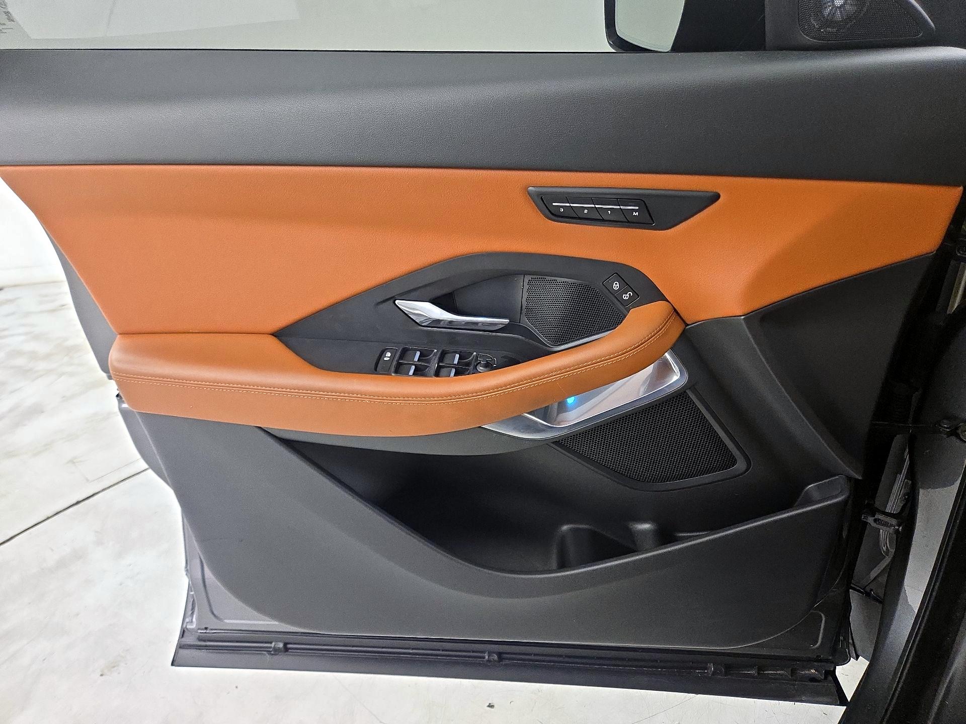 Thumbnail: 2019 Jaguar E-Pace - 12