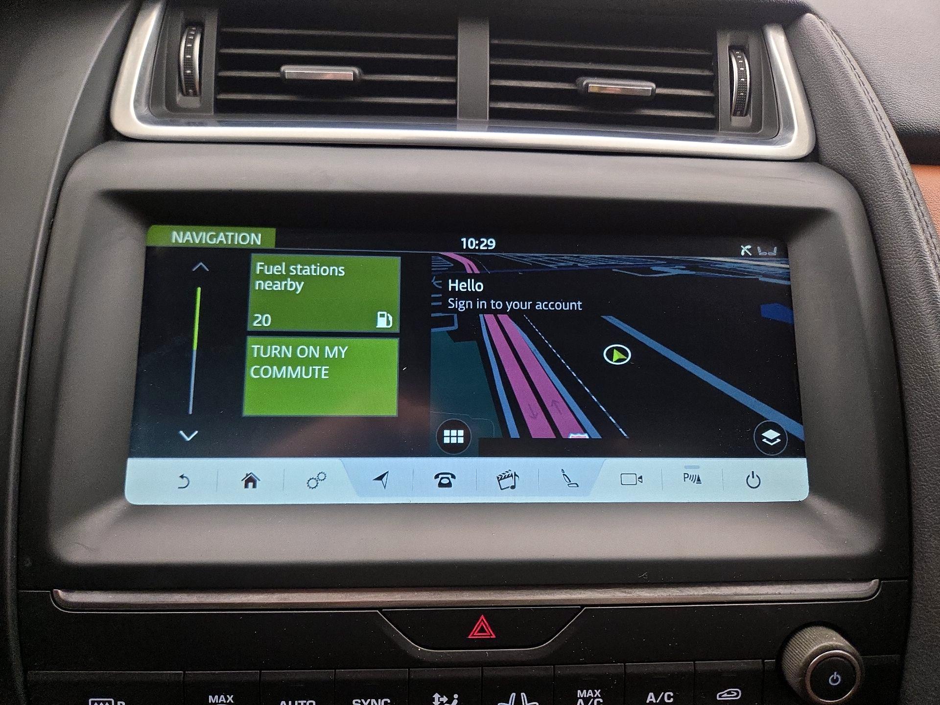 Thumbnail: 2019 Jaguar E-Pace - 14