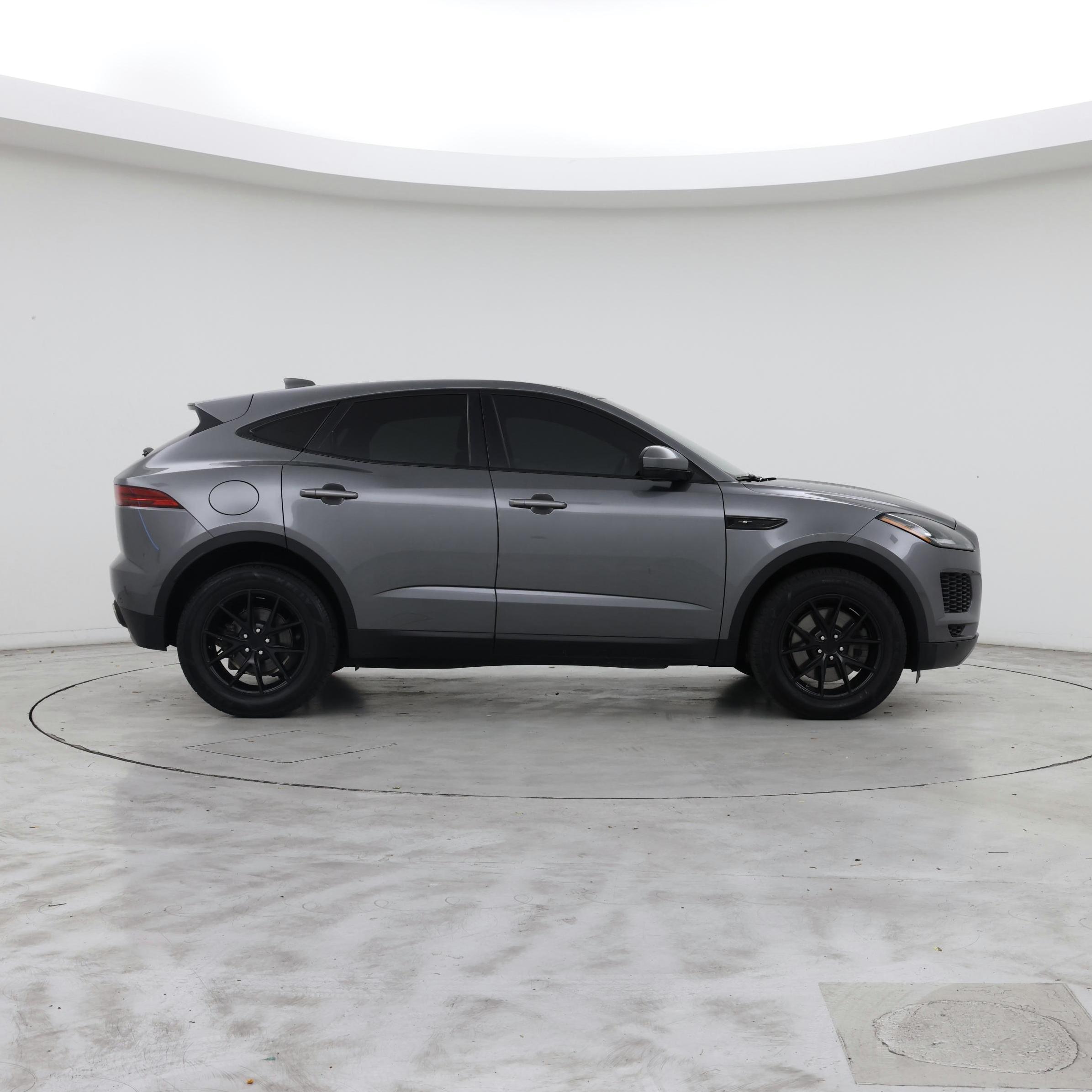 Thumbnail: 2019 Jaguar E-Pace - 7
