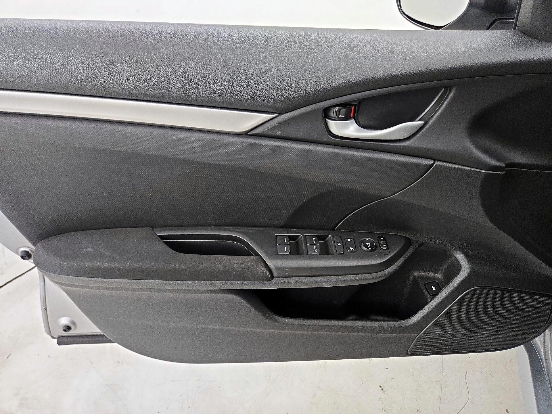 Thumbnail: 2019 Honda Civic - 12