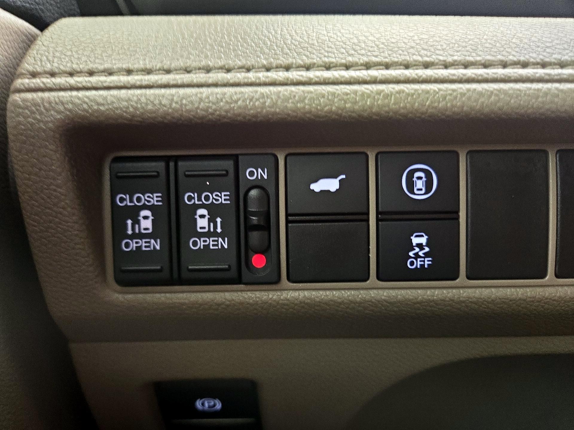 Thumbnail: 2022 Honda Odyssey - 13