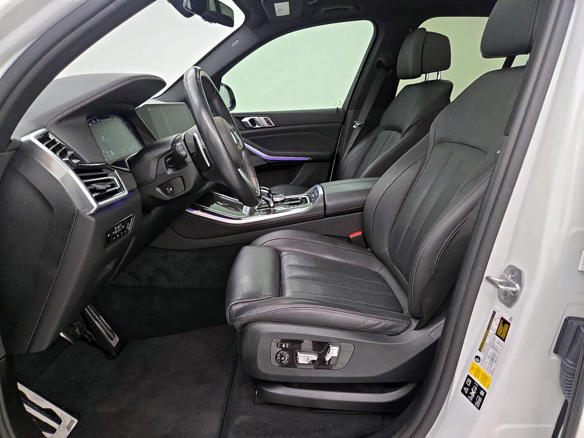 Thumbnail: 2021 BMW X5 - 11