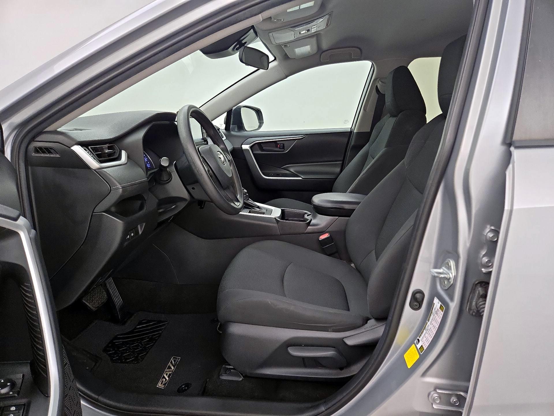 Thumbnail: 2021 Toyota RAV4 - 11