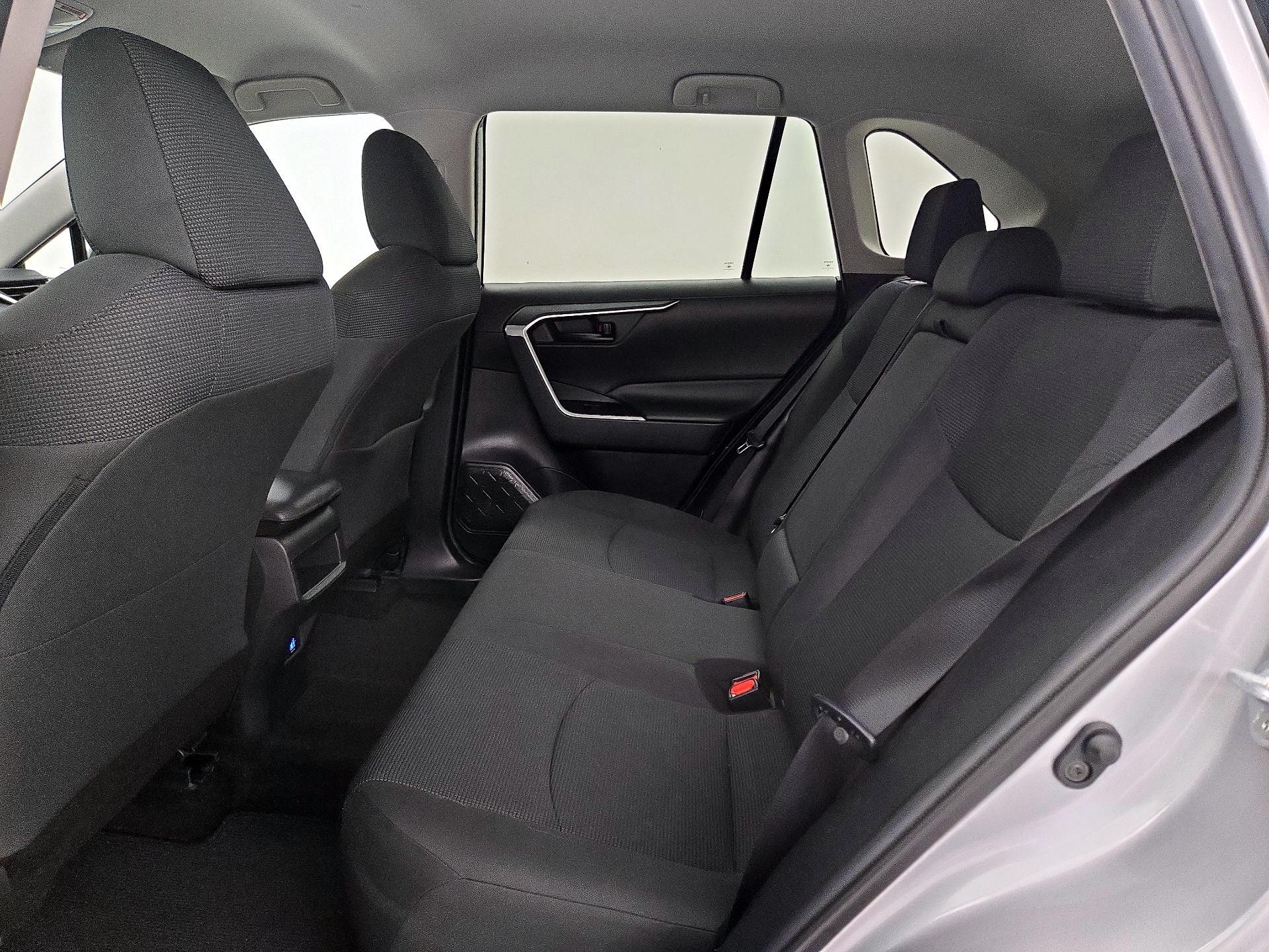 Thumbnail: 2021 Toyota RAV4 - 19