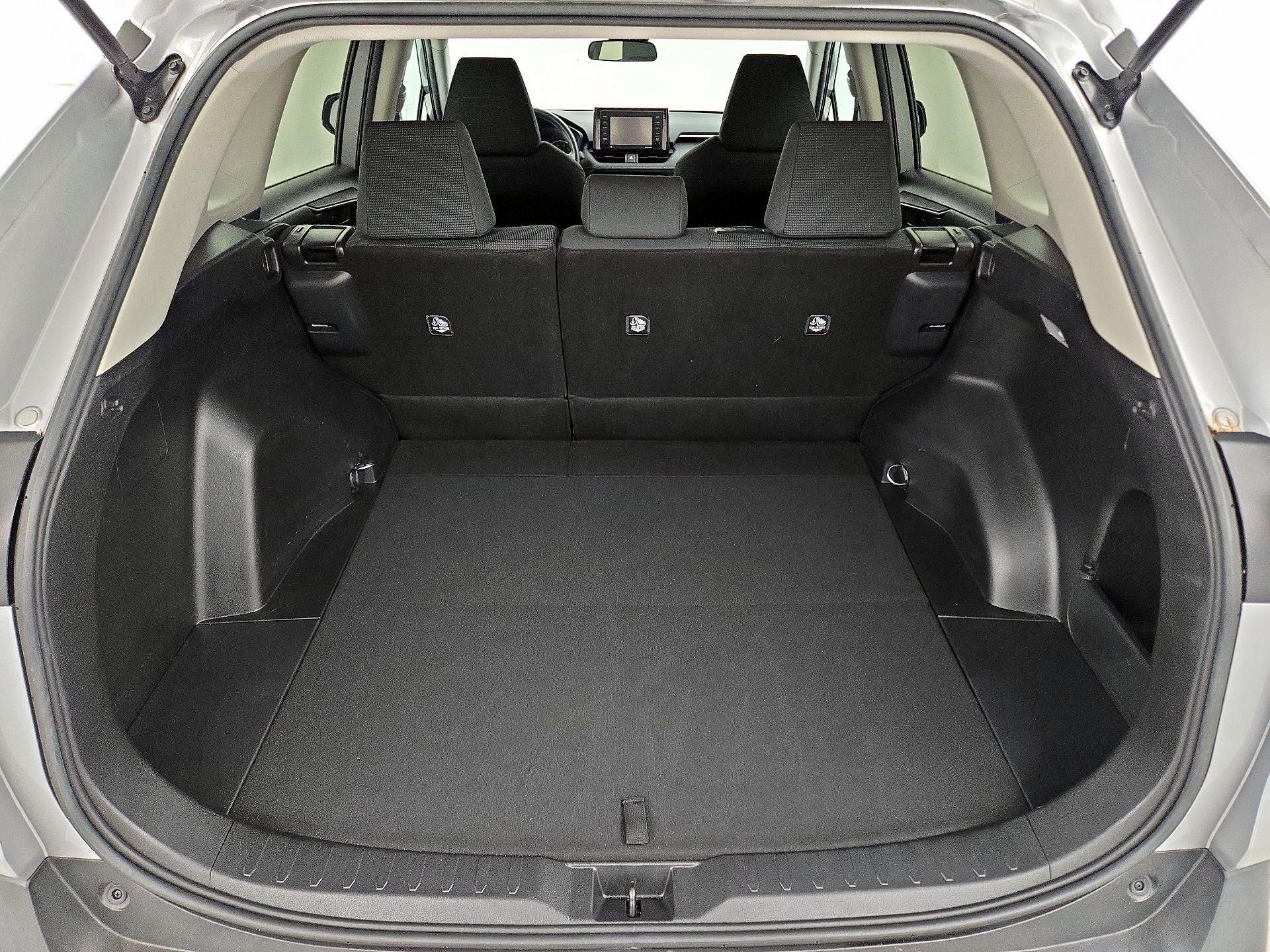 Thumbnail: 2021 Toyota RAV4 - 20