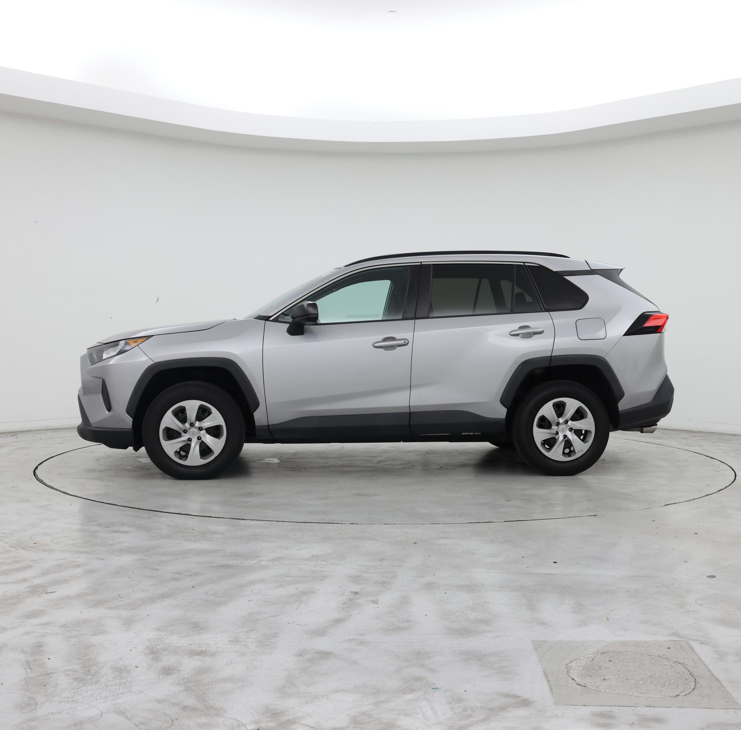 Thumbnail: 2021 Toyota RAV4 - 3