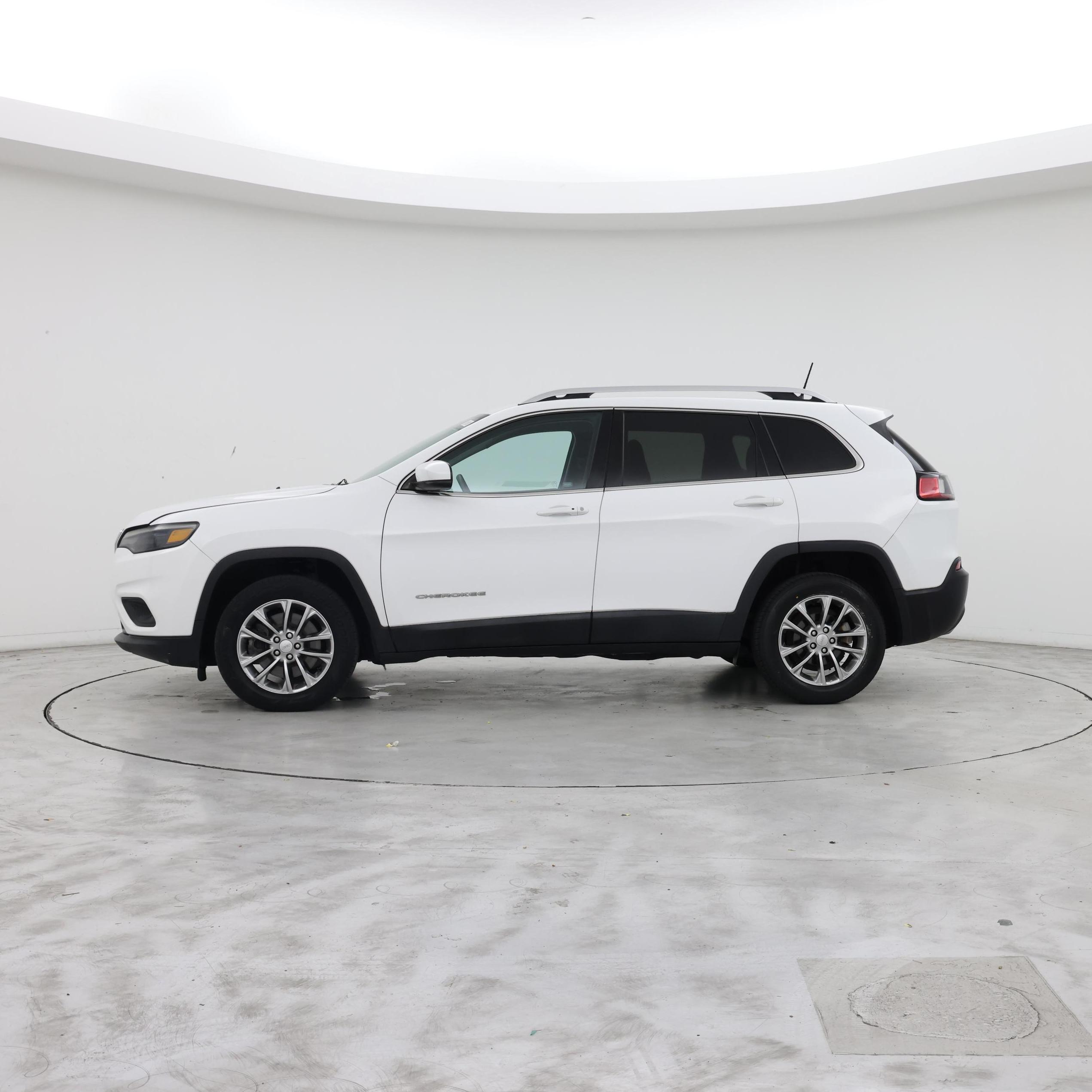 Thumbnail: 2019 Jeep Cherokee - 3