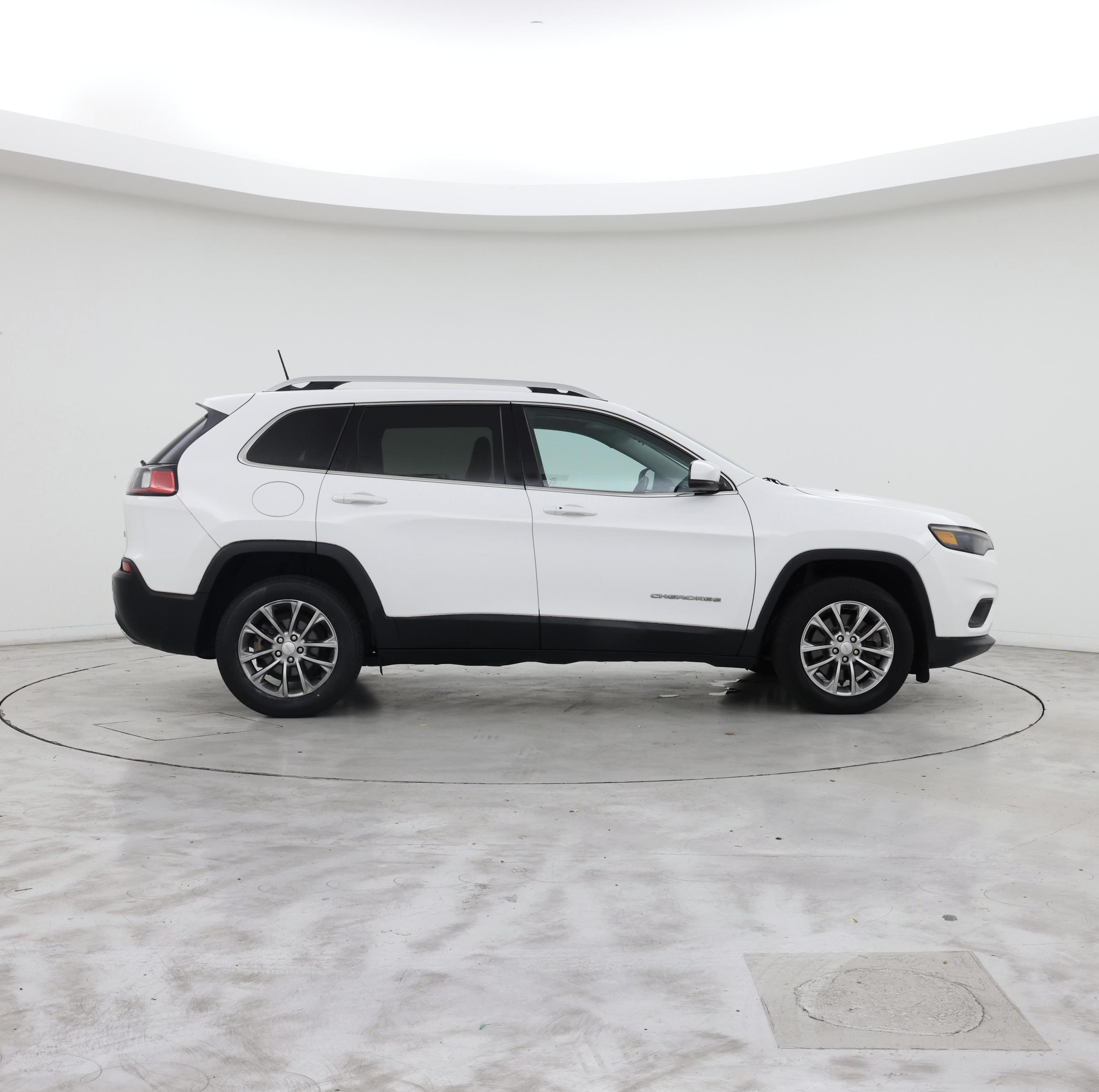 Thumbnail: 2019 Jeep Cherokee - 7