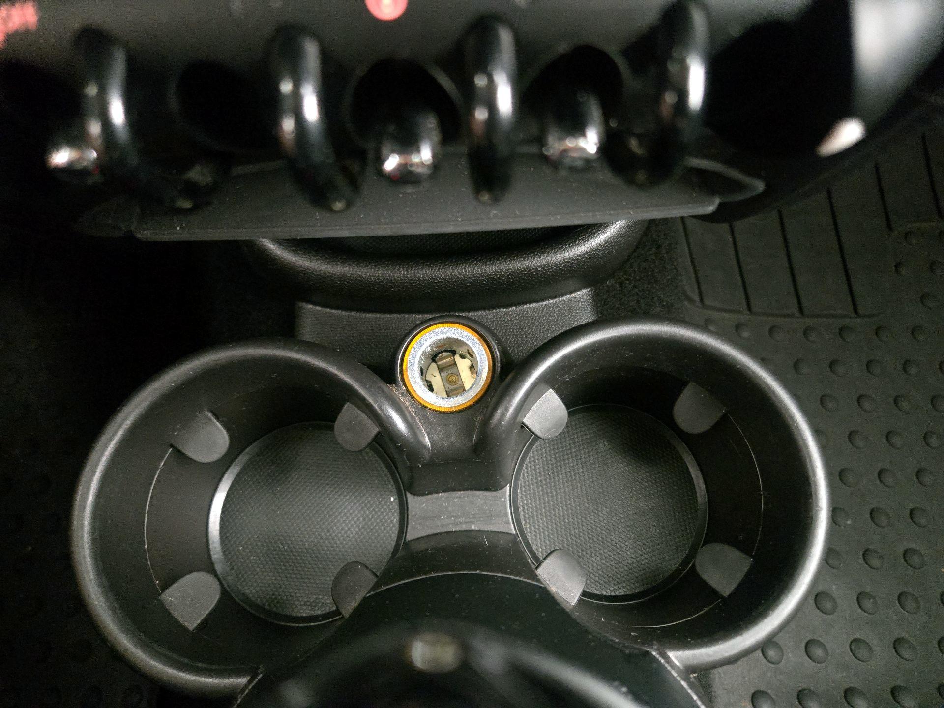 Thumbnail: 2015 MINI Cooper Countryman - 16